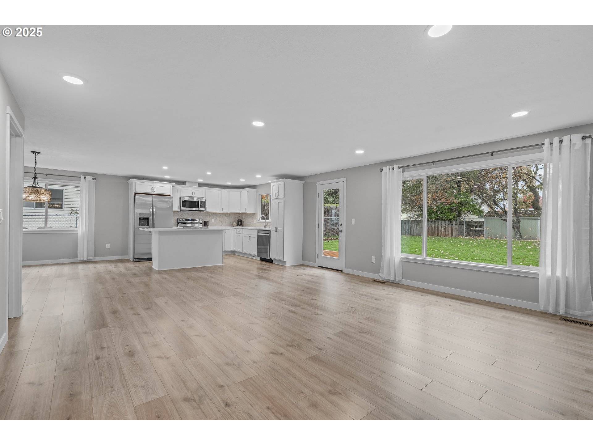 Newberg, OR 97132,2709 E WALNUT AVE