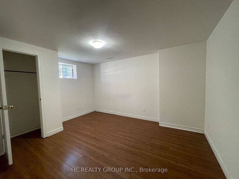 Richmond Hill, ON L4C 2V9,516 Lynett CRES #Basement