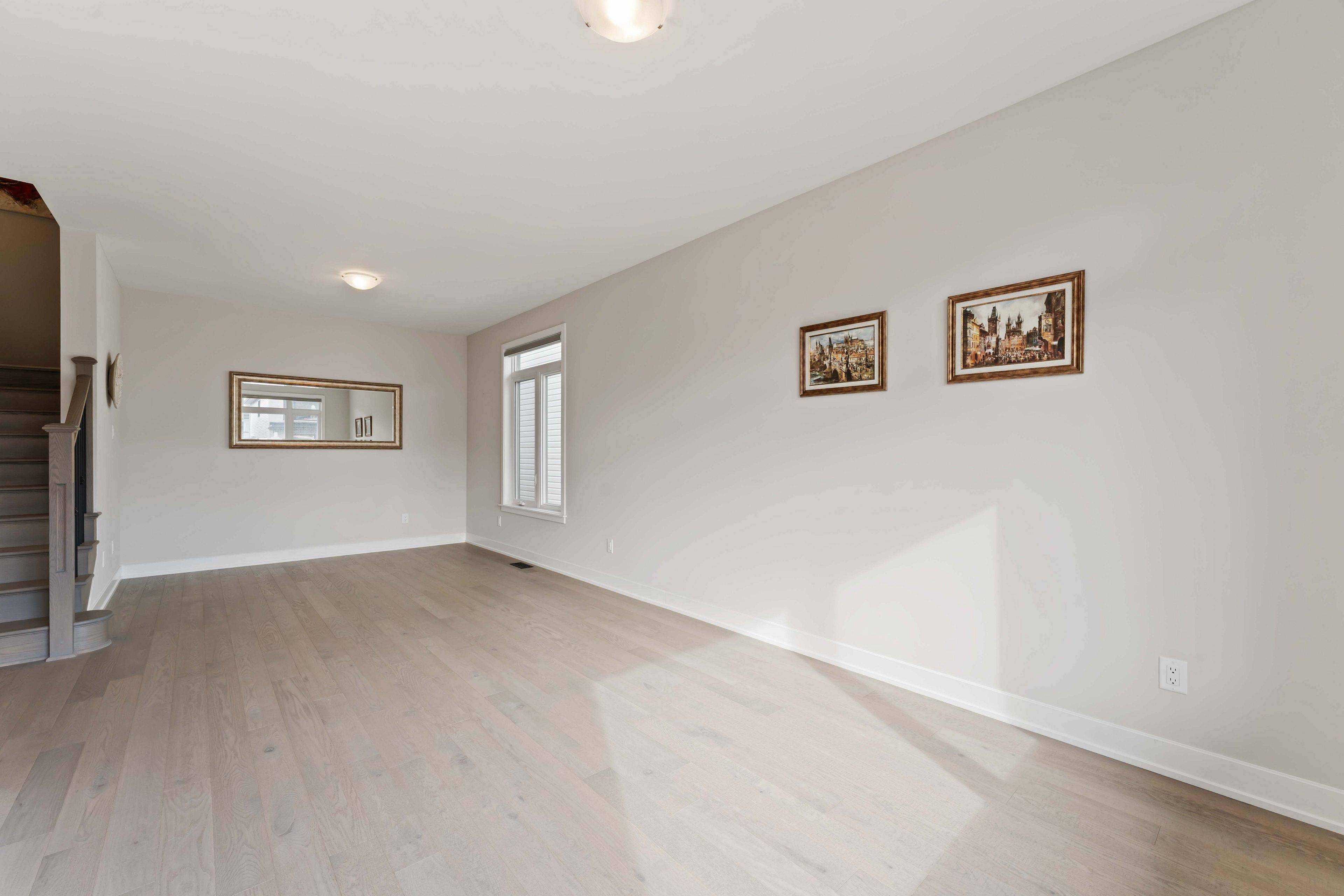 Stittsville - Munster - Richmond, ON K2S 2N6,203 Osterley WAY