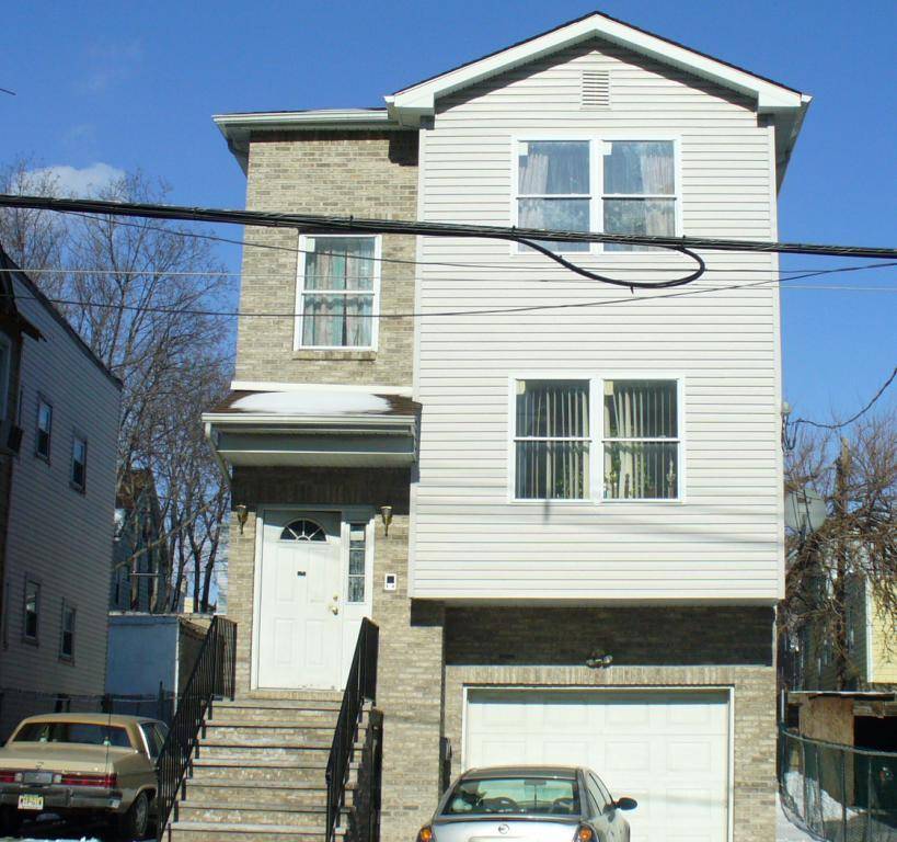 Bloomingdale Boro, NJ 07420,50 W. Shore Drive