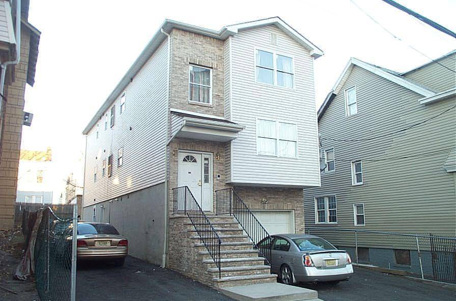 Bloomingdale Boro, NJ 07420,50 W. Shore Drive