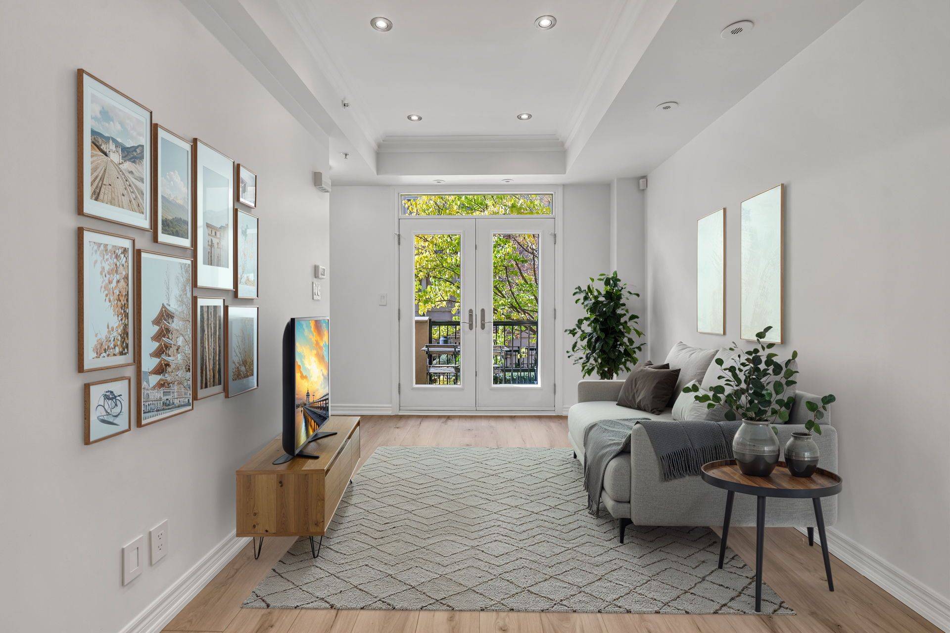 Toronto C01, ON M5T 1B7,78 Carr ST #29