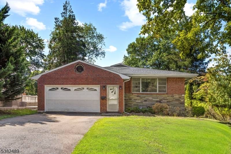 14 Chestnut Ave, Closter Boro, NJ 07624