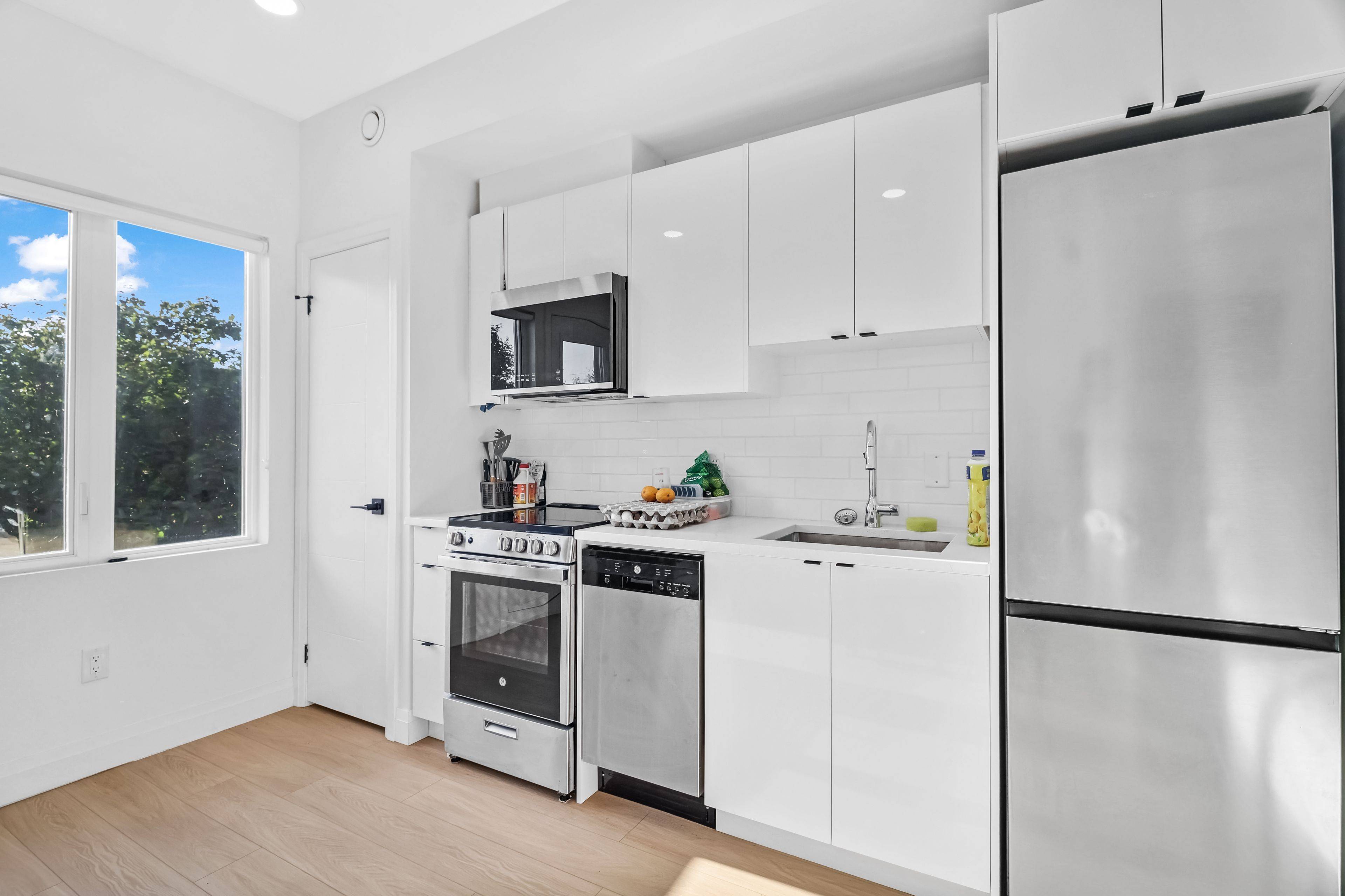 Westboro - Hampton Park, ON K1Z 5N4,368 Tweedsmuir AVE #302