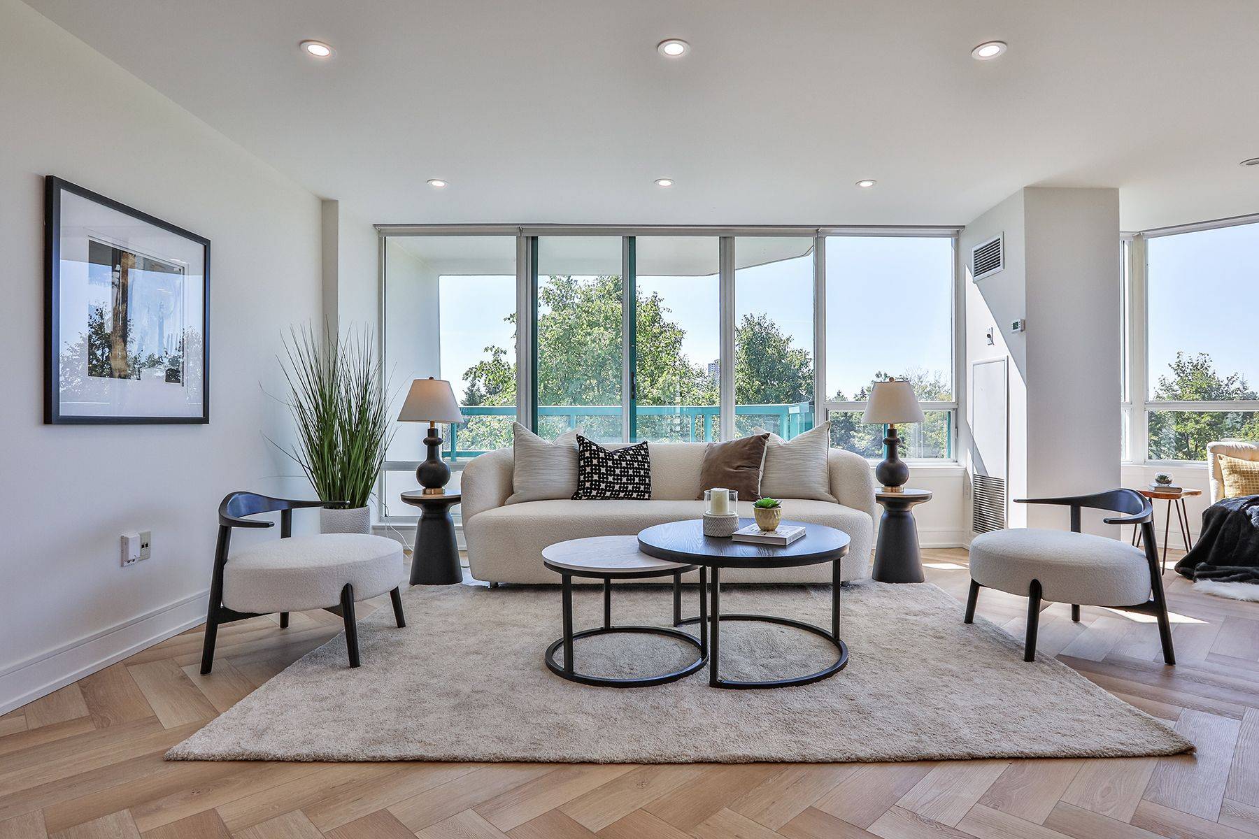 Vaughan, ON L4J 7X1,7250 Yonge ST #610