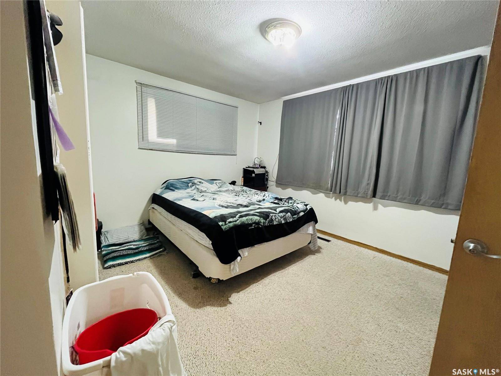 Swift Current, SK S9H 0G2,335 Chaplin STREET W