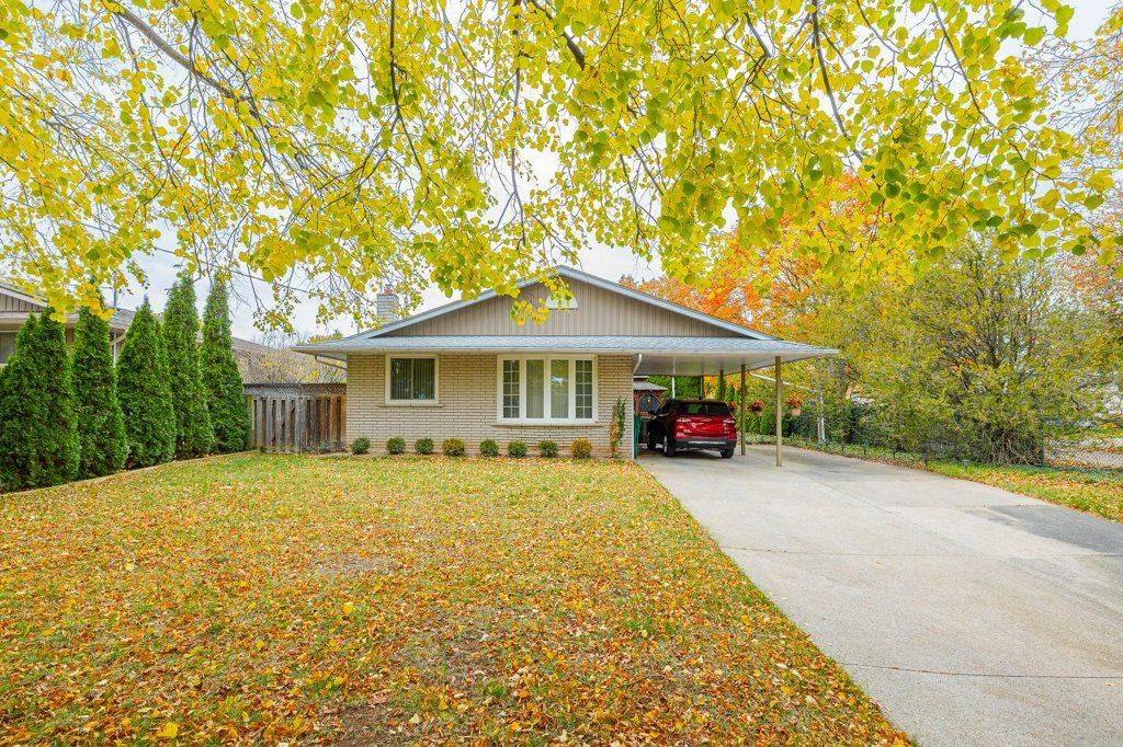 St. Catharines, ON L2N 3W5,7 Brookbanks DR N