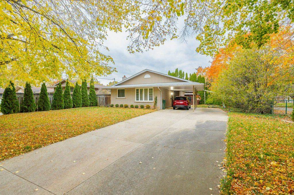 St. Catharines, ON L2N 3W5,7 Brookbanks DR N