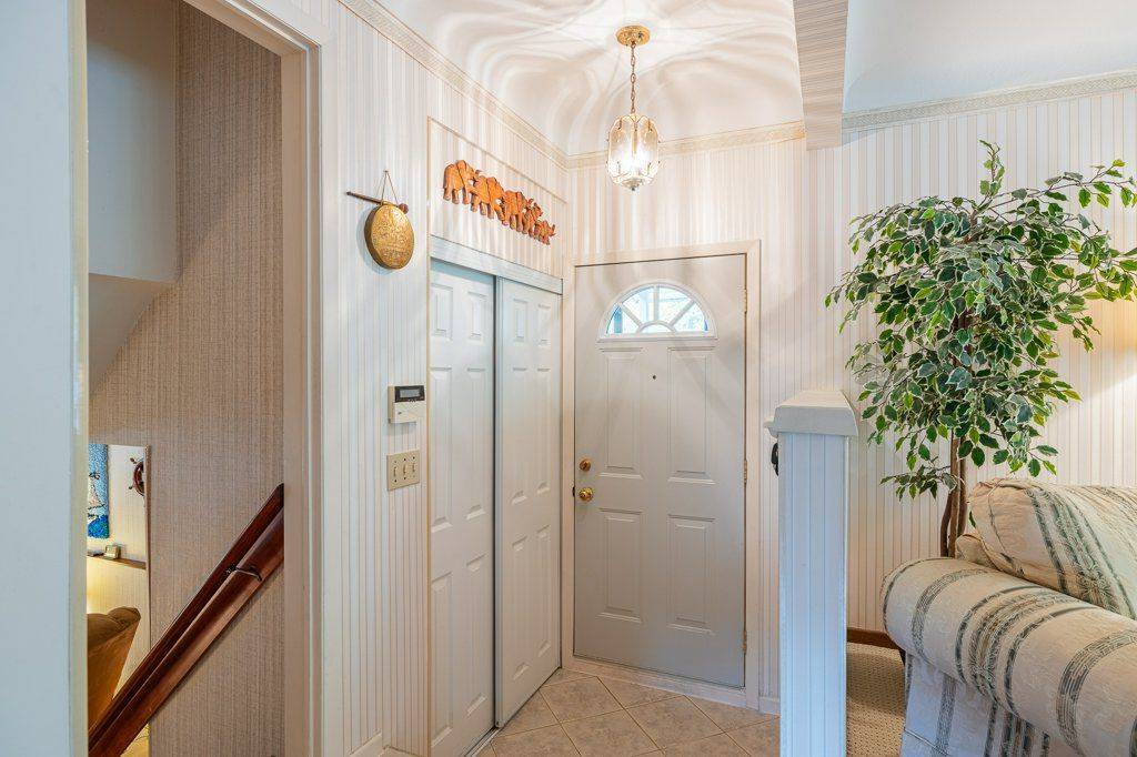 St. Catharines, ON L2N 3W5,7 Brookbanks DR N