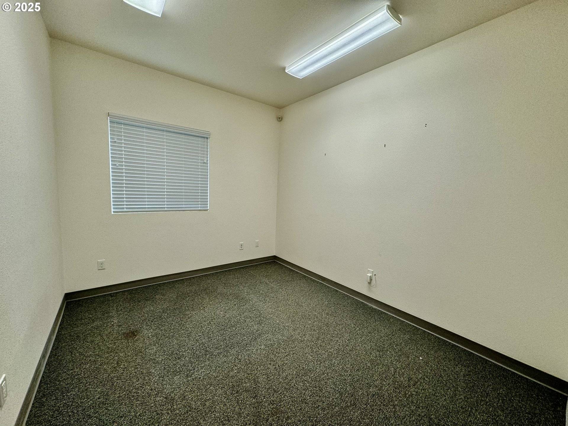 Florence, OR 97439,5129 N LOFTUS RD