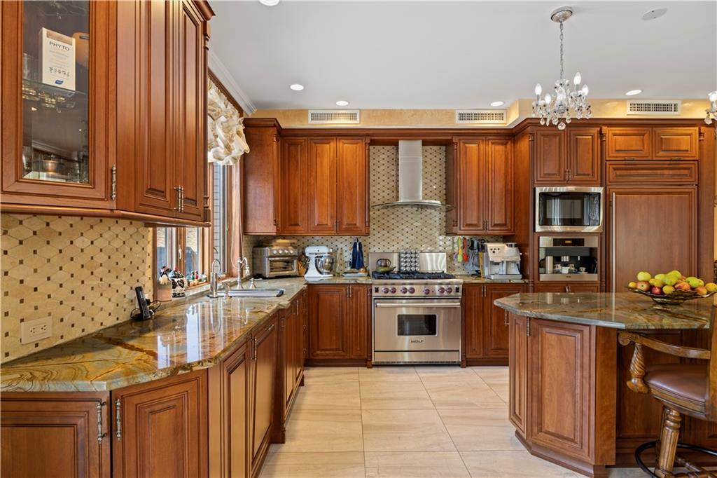 Brooklyn, NY 11235,2650 East 19th ST