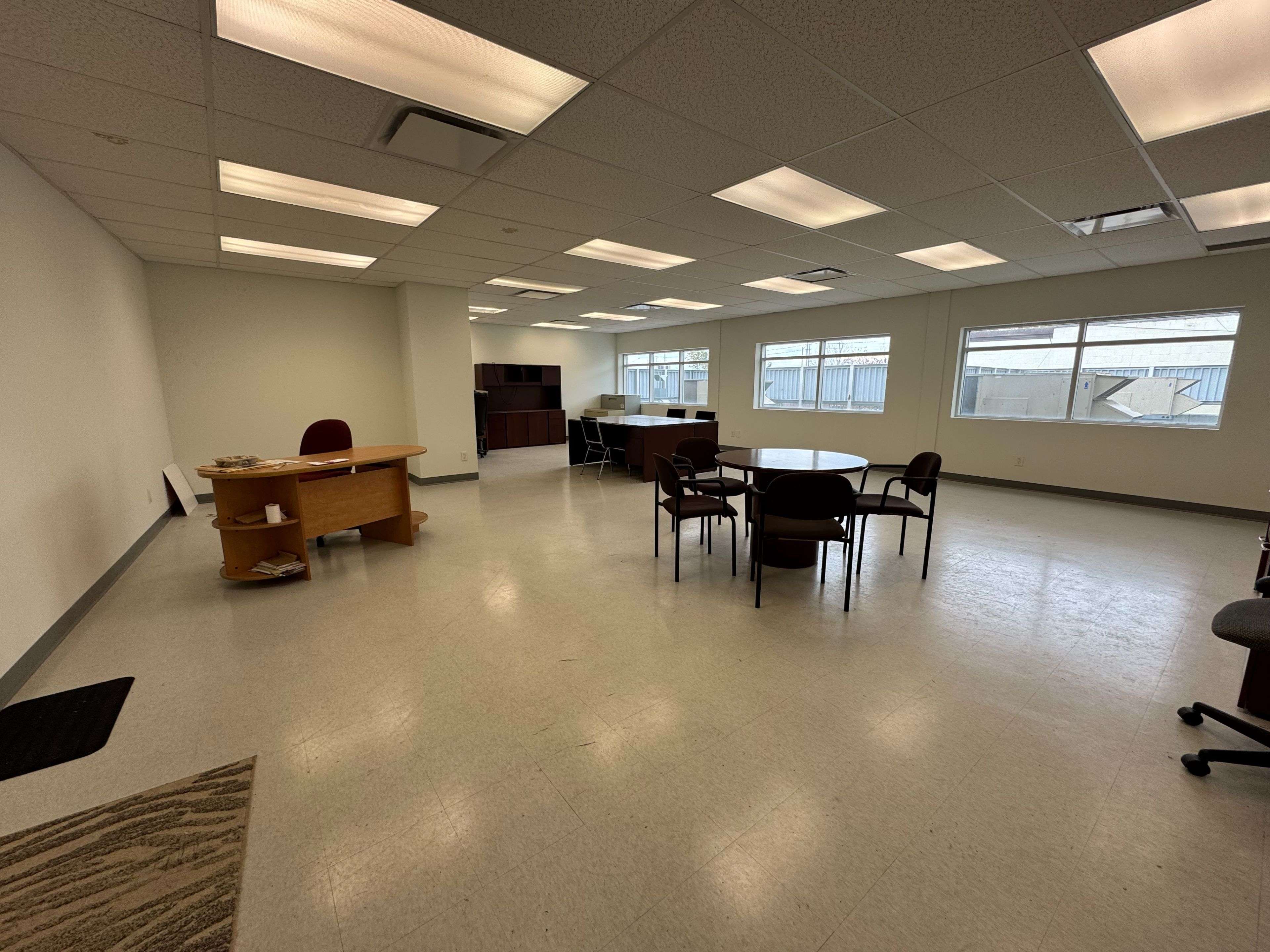 Mississauga, ON L5A 1W2,28 Dundas ST E #207