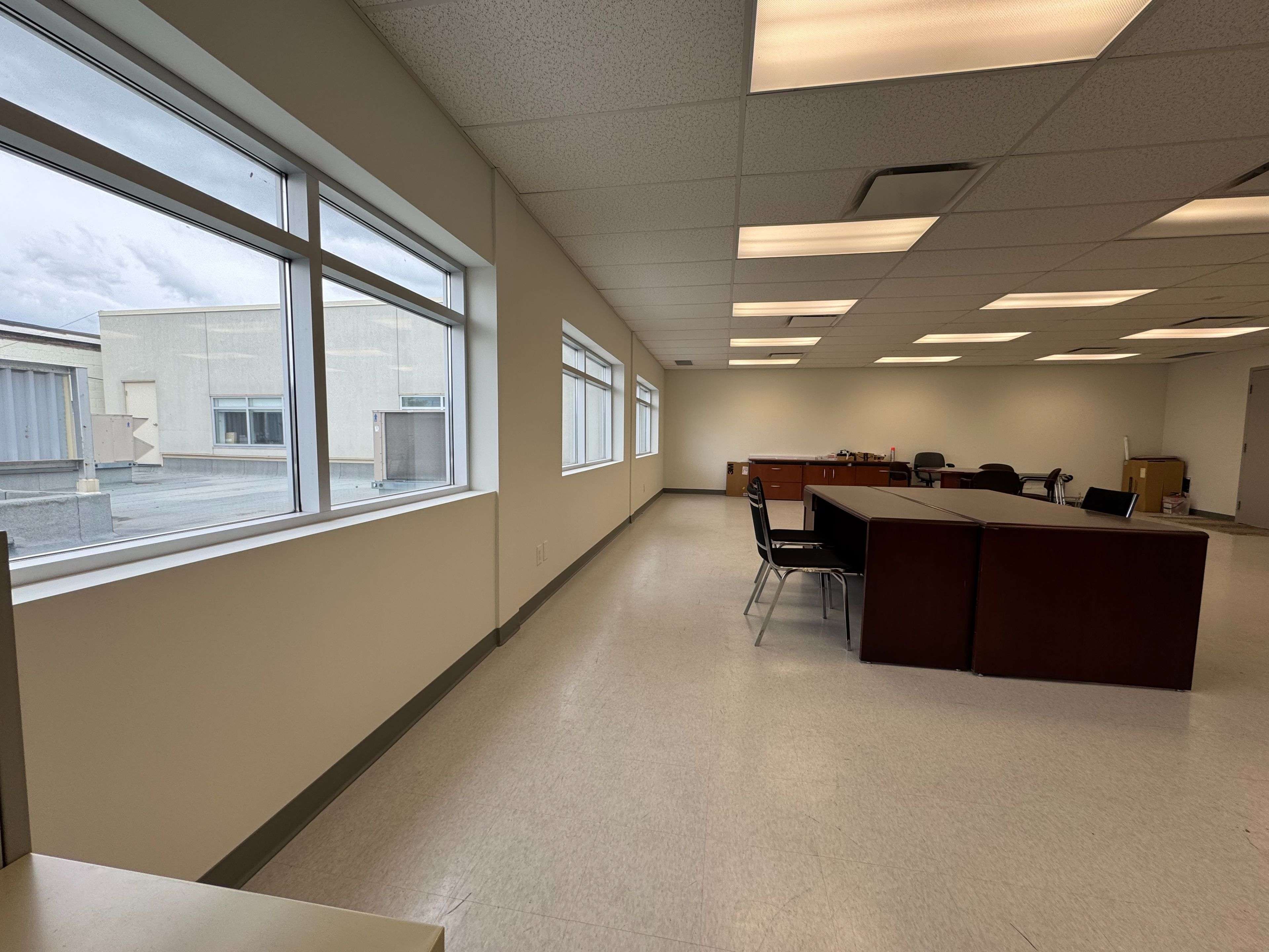 Mississauga, ON L5A 1W2,28 Dundas ST E #207