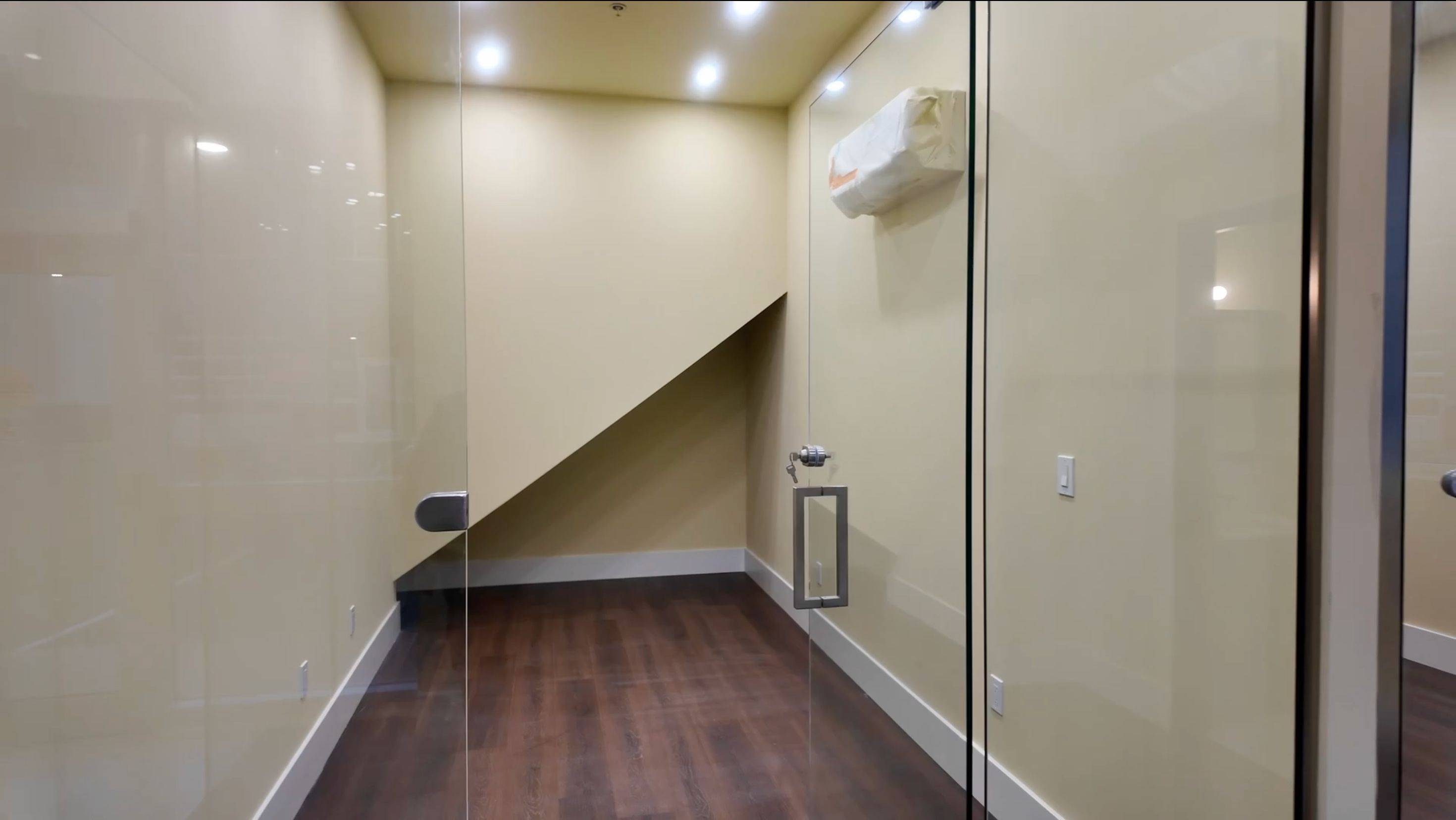 Hamilton, ON L8P 4L9,406 Pritchard RD #11