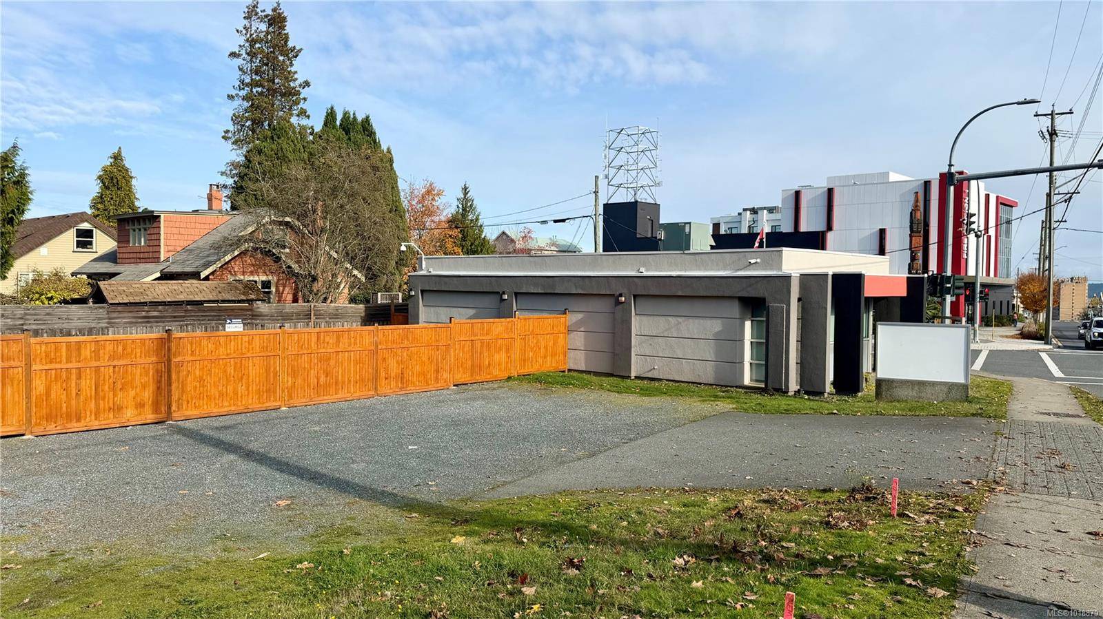 Nanaimo, BC V9R 3B6,704 Fitzwilliam St