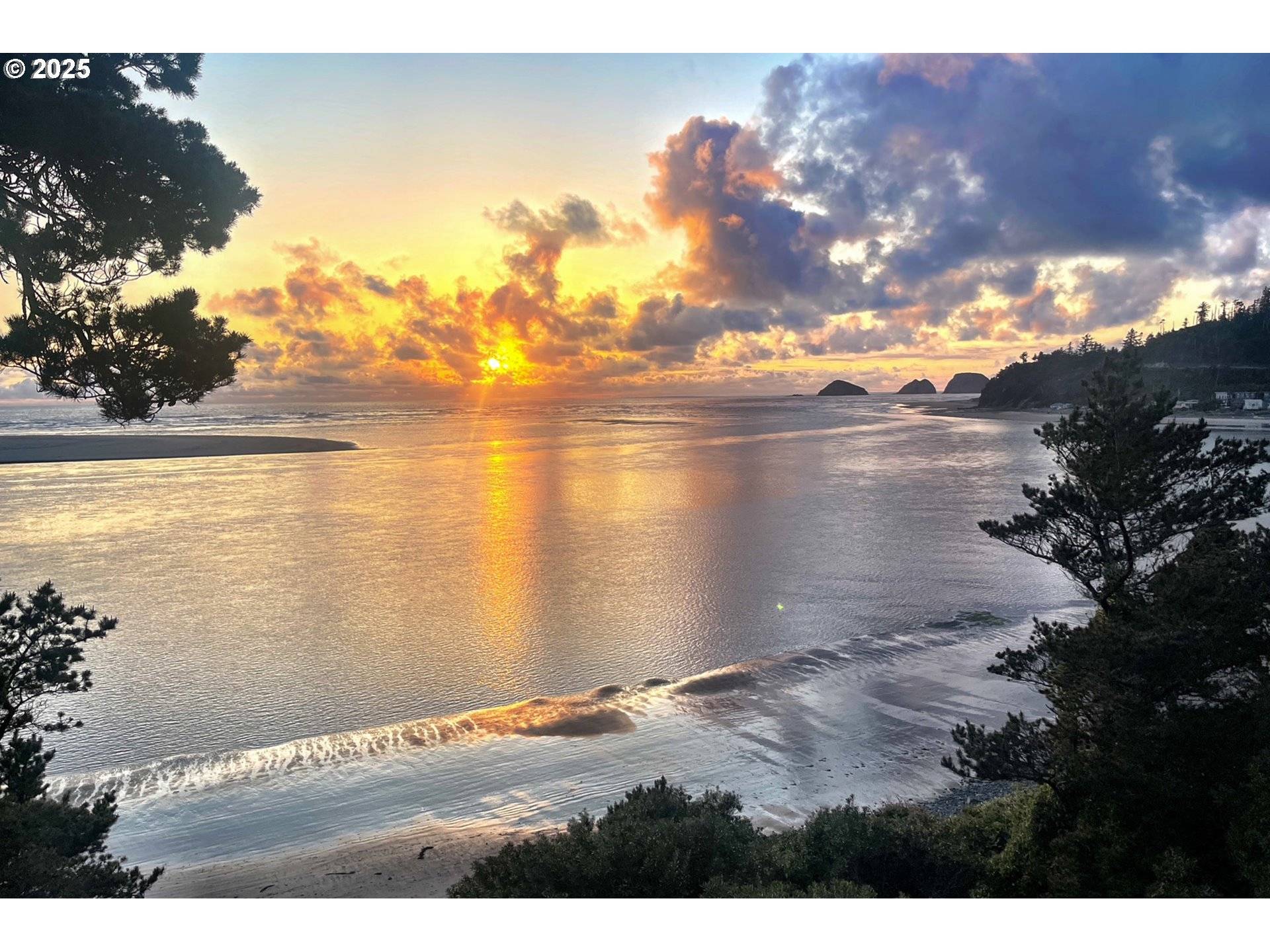 Netarts, OR 97143,1520 Pearl ST