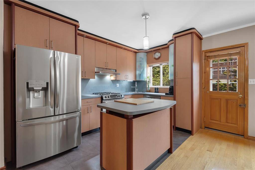 Brooklyn, NY 11229,2019 Gerritsen AVE