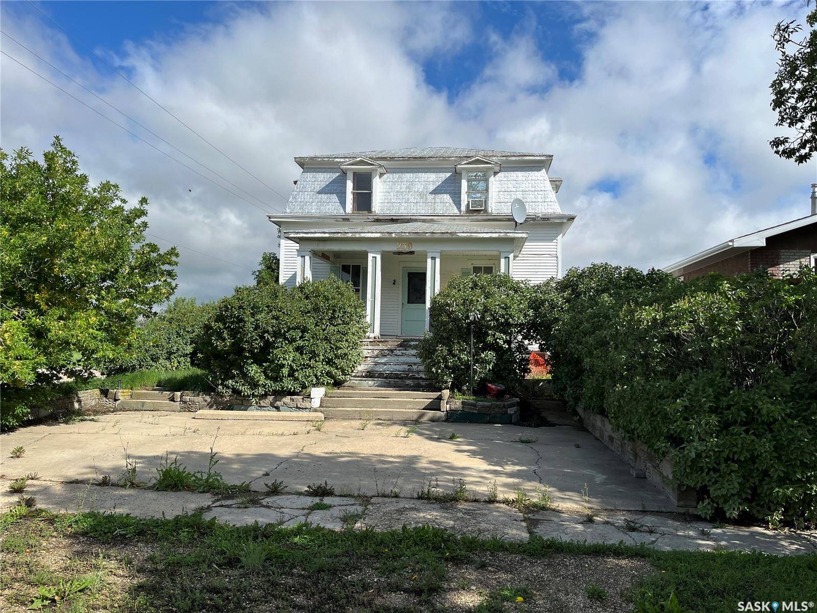 Gravelbourg, SK S0H 1X0,239 4th AVENUE W