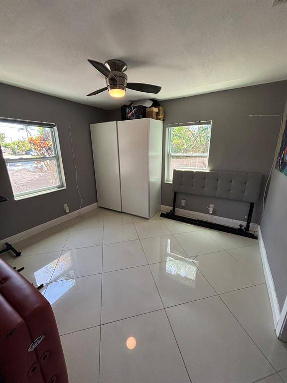 Fort Lauderdale, FL 33334,5625 NE 6th Ave