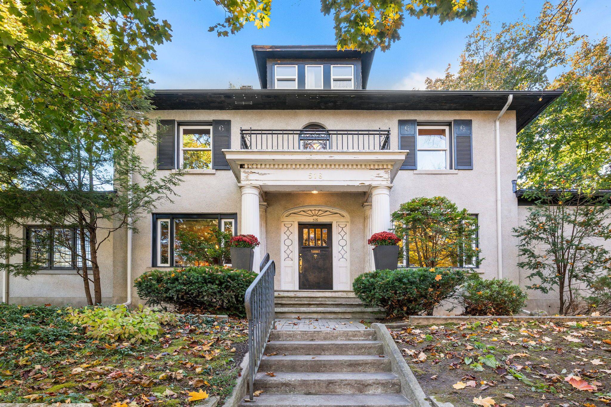 Carlingwood - Westboro And Area, ON K2A 0L6,516 Kenwood AVE