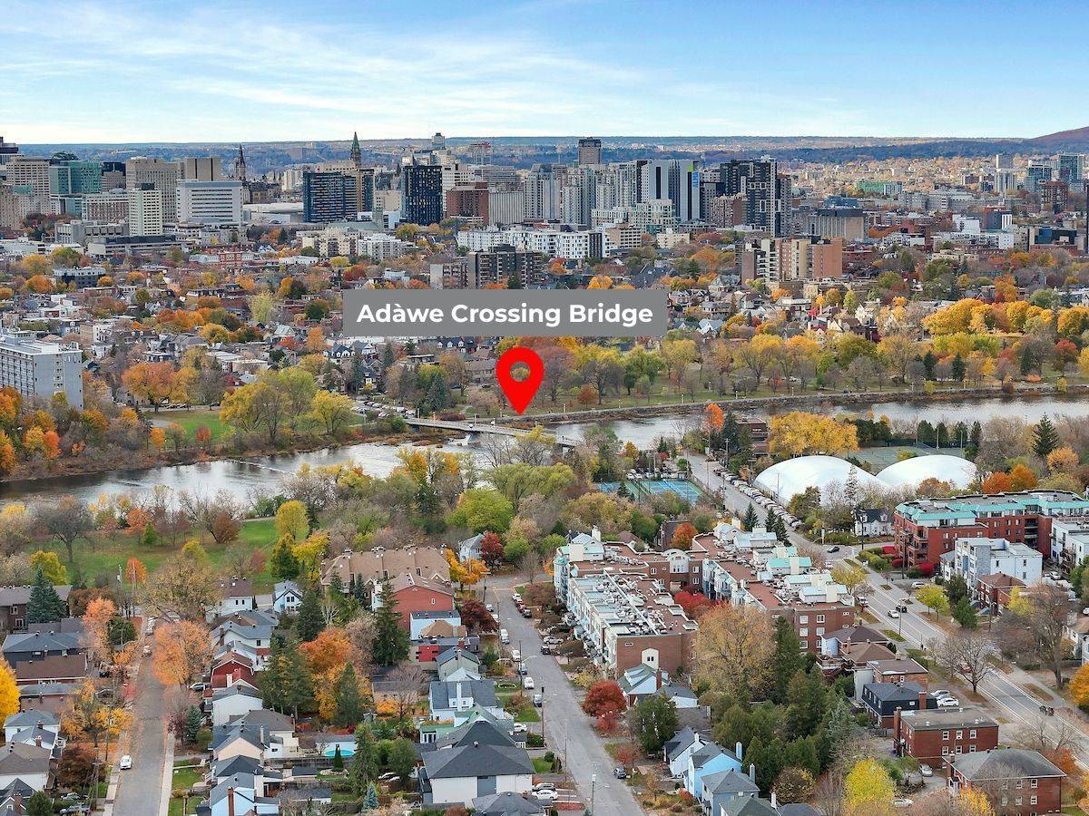 Overbrook - Castleheights And Area, ON K1K 1P7,199 Columbus AVE #1