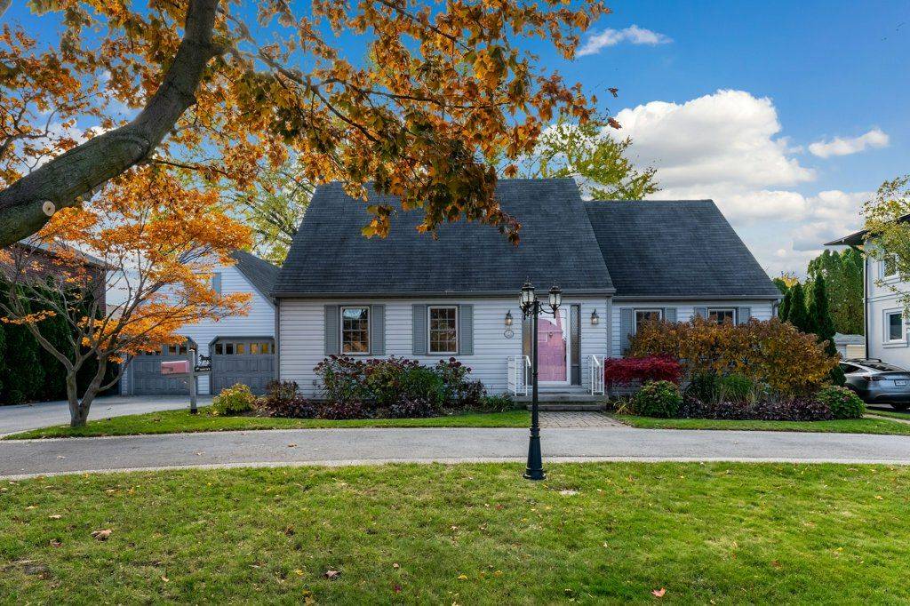 Grimsby, ON L3M 2G7,24 Lake ST