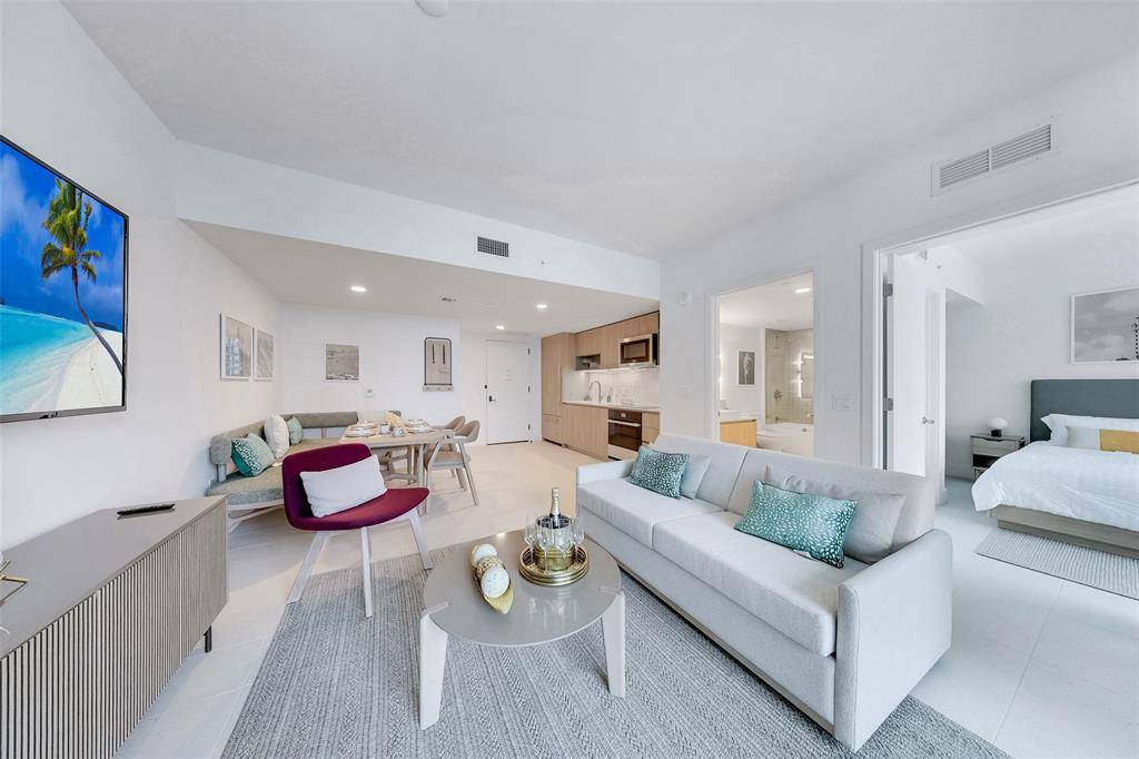 Miami, FL 33132,159 NE 6th St #3113