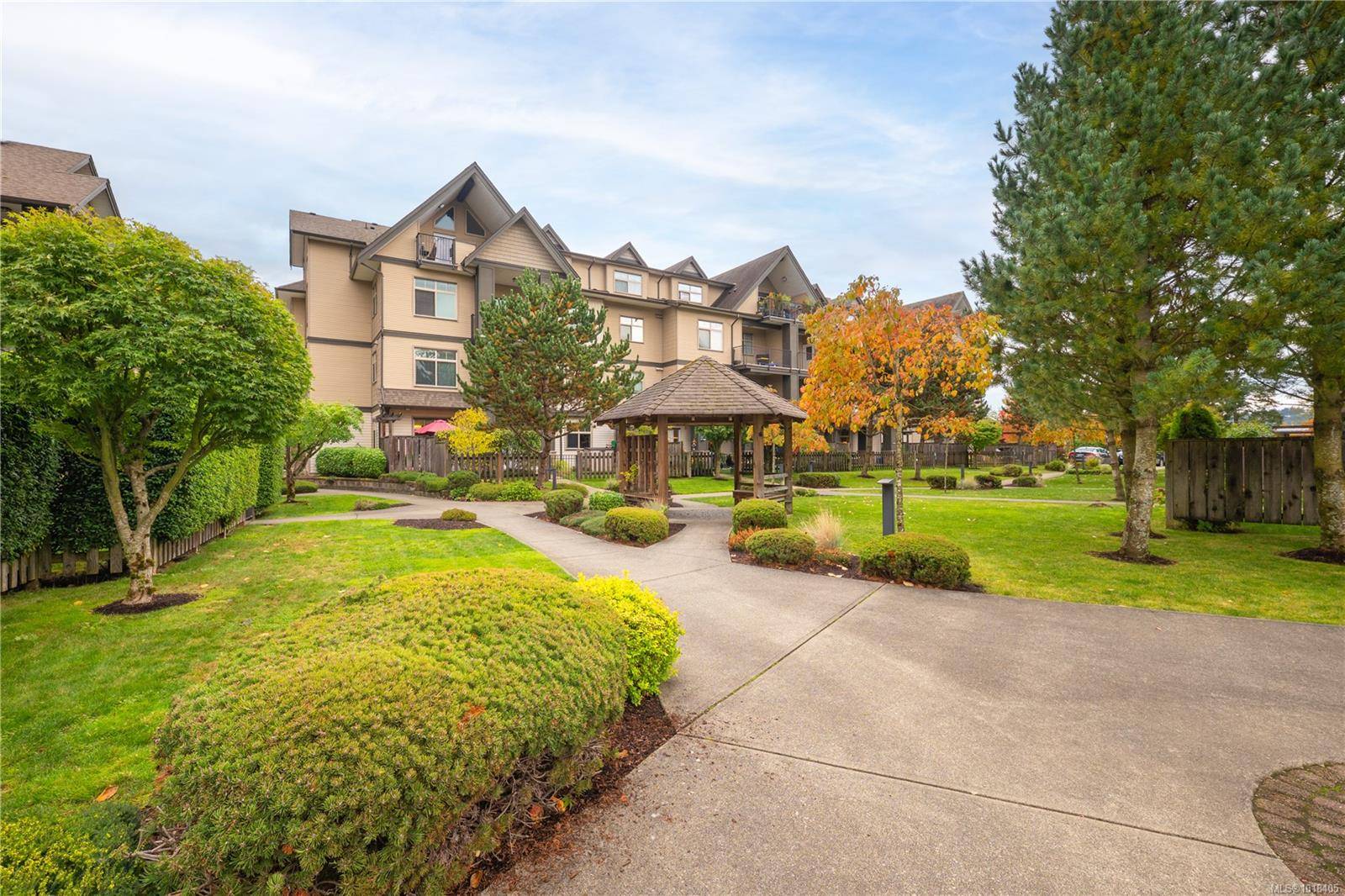 Nanaimo, BC V9S 2N2,2111 Meredith Rd #104