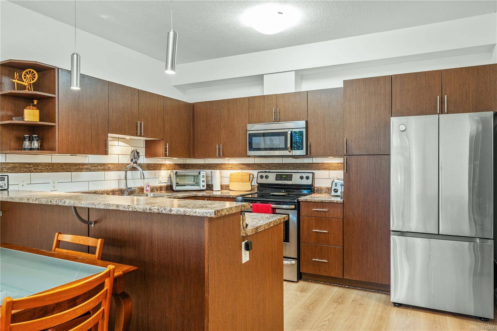 Nanaimo, BC V9S 2N2,2111 Meredith Rd #104