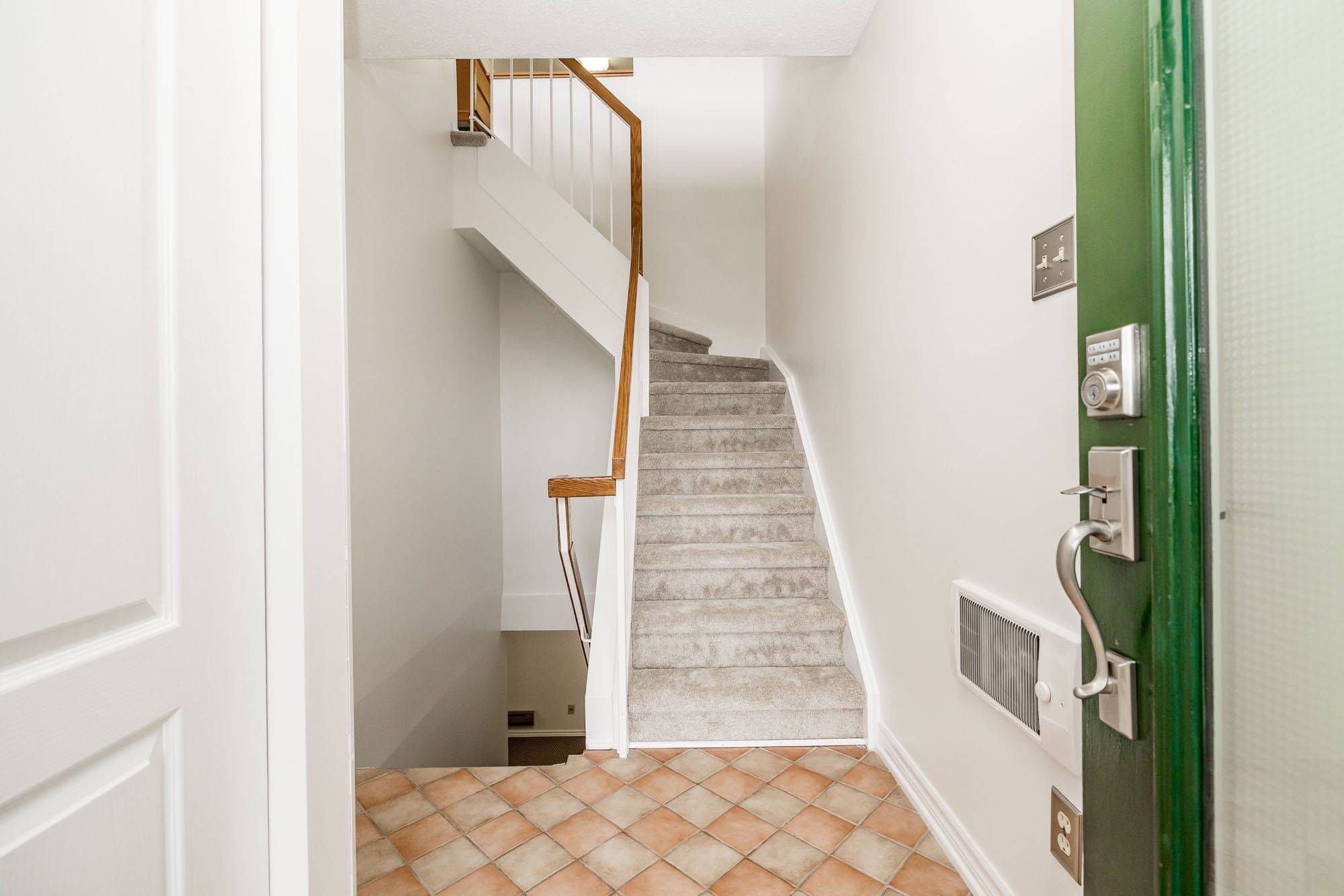 Orleans - Cumberland And Area, ON K4A 2G8,1720 Marsala CRES #205