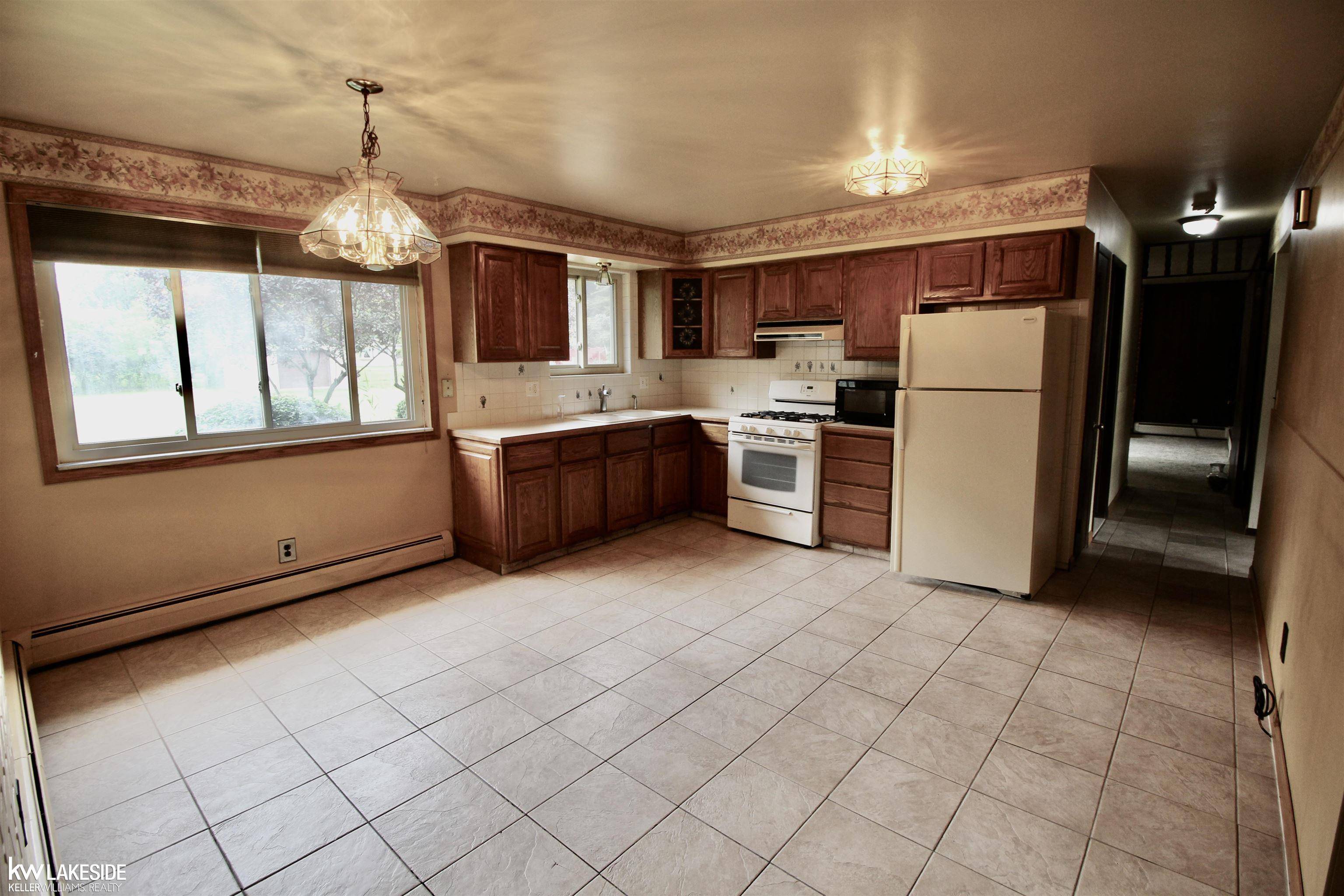 Harrison Twp, MI 48045,38120 Chartier