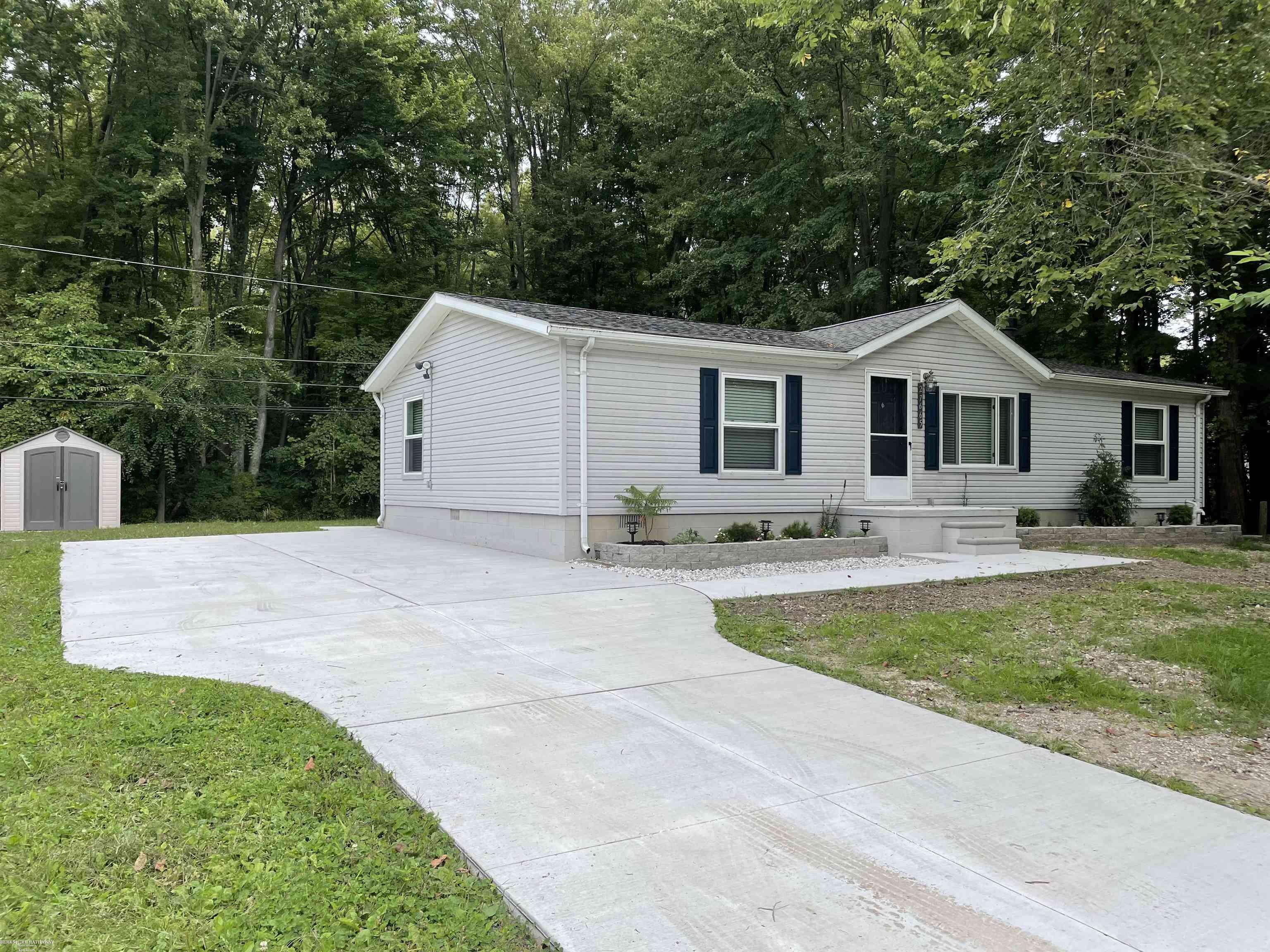 Harrison Twp, MI 48045,27665 Hiller