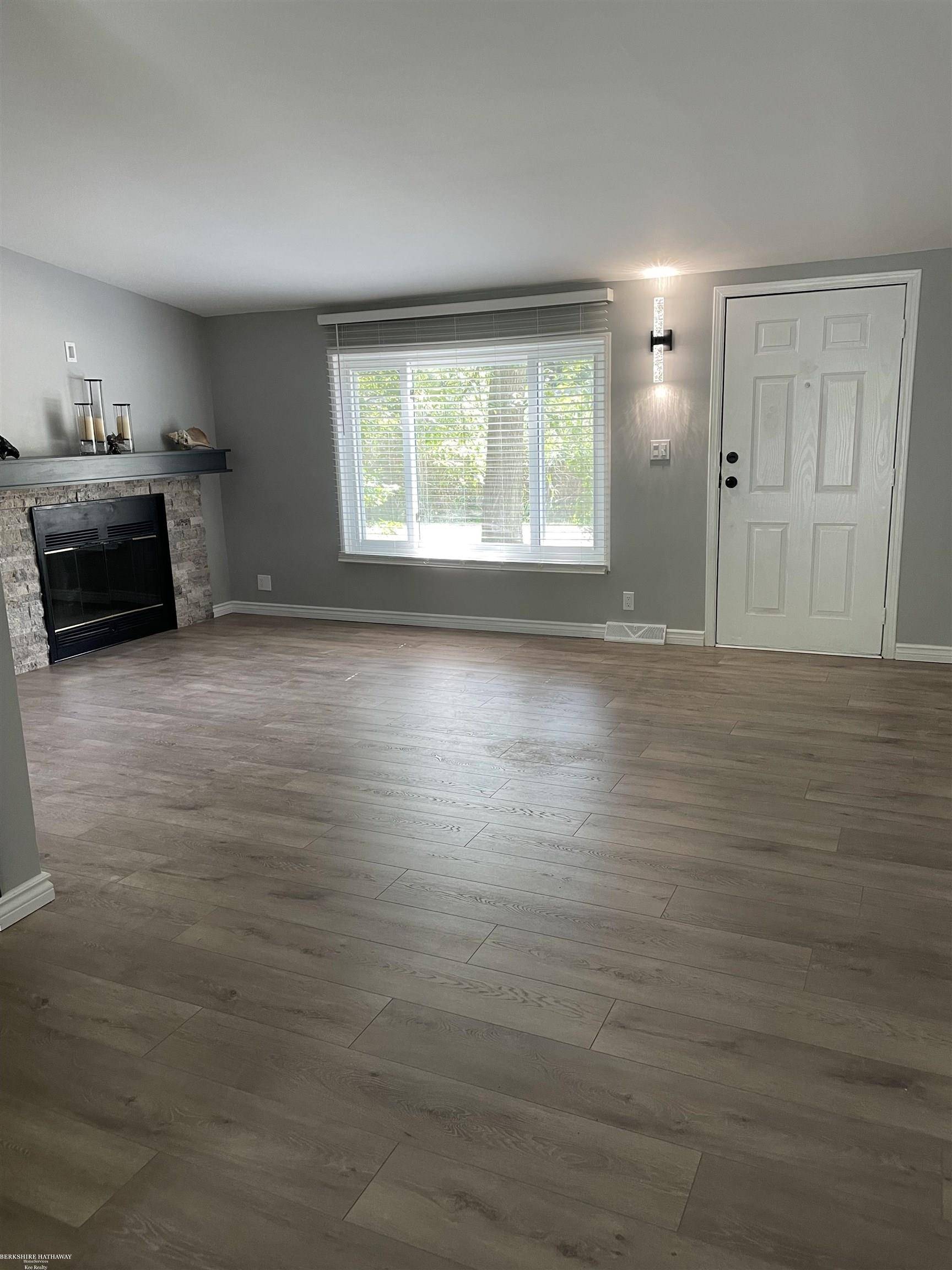 Harrison Twp, MI 48045,27665 Hiller