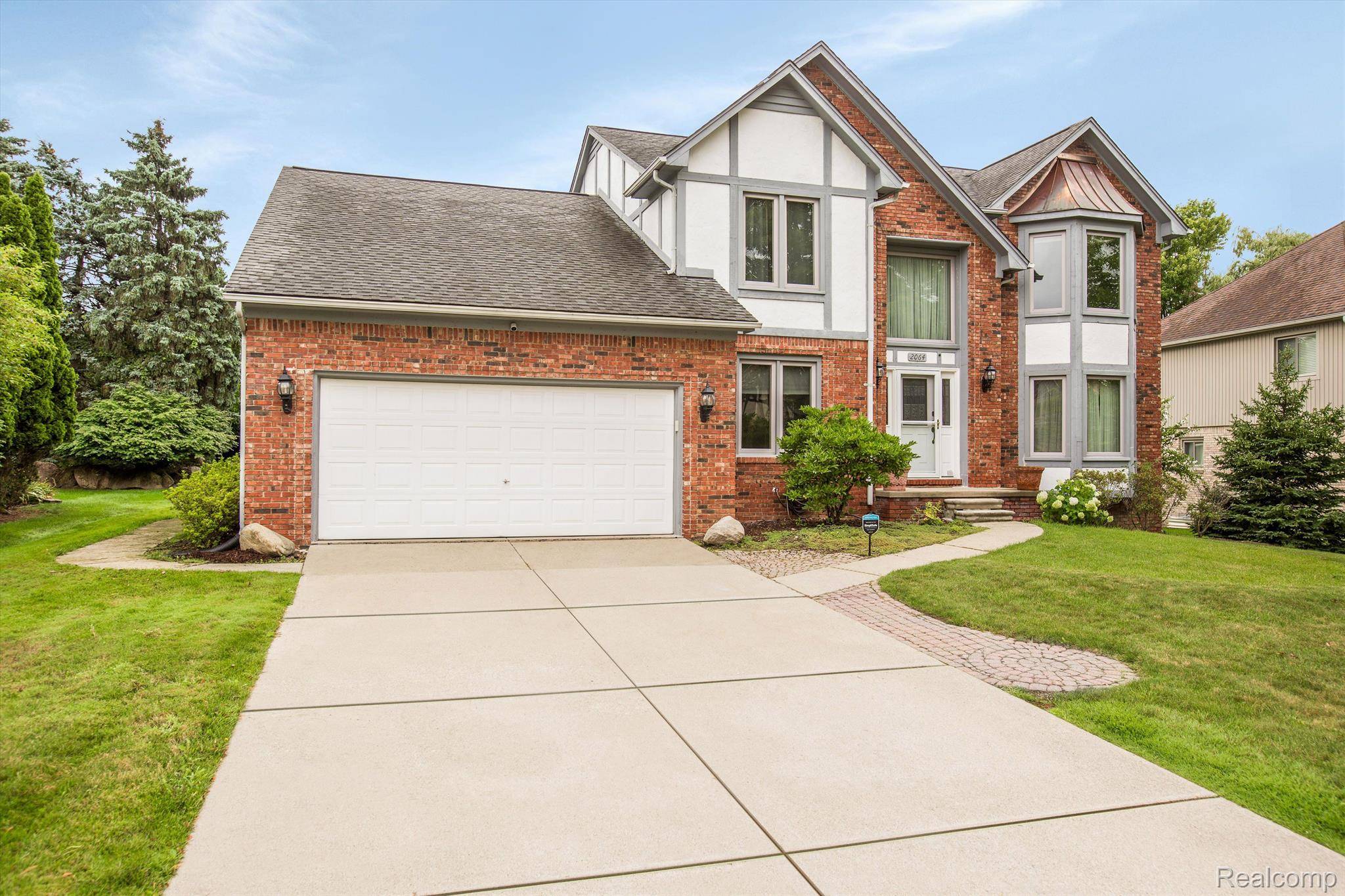 Rochester Hills, MI 48309,2064 Reagan DR