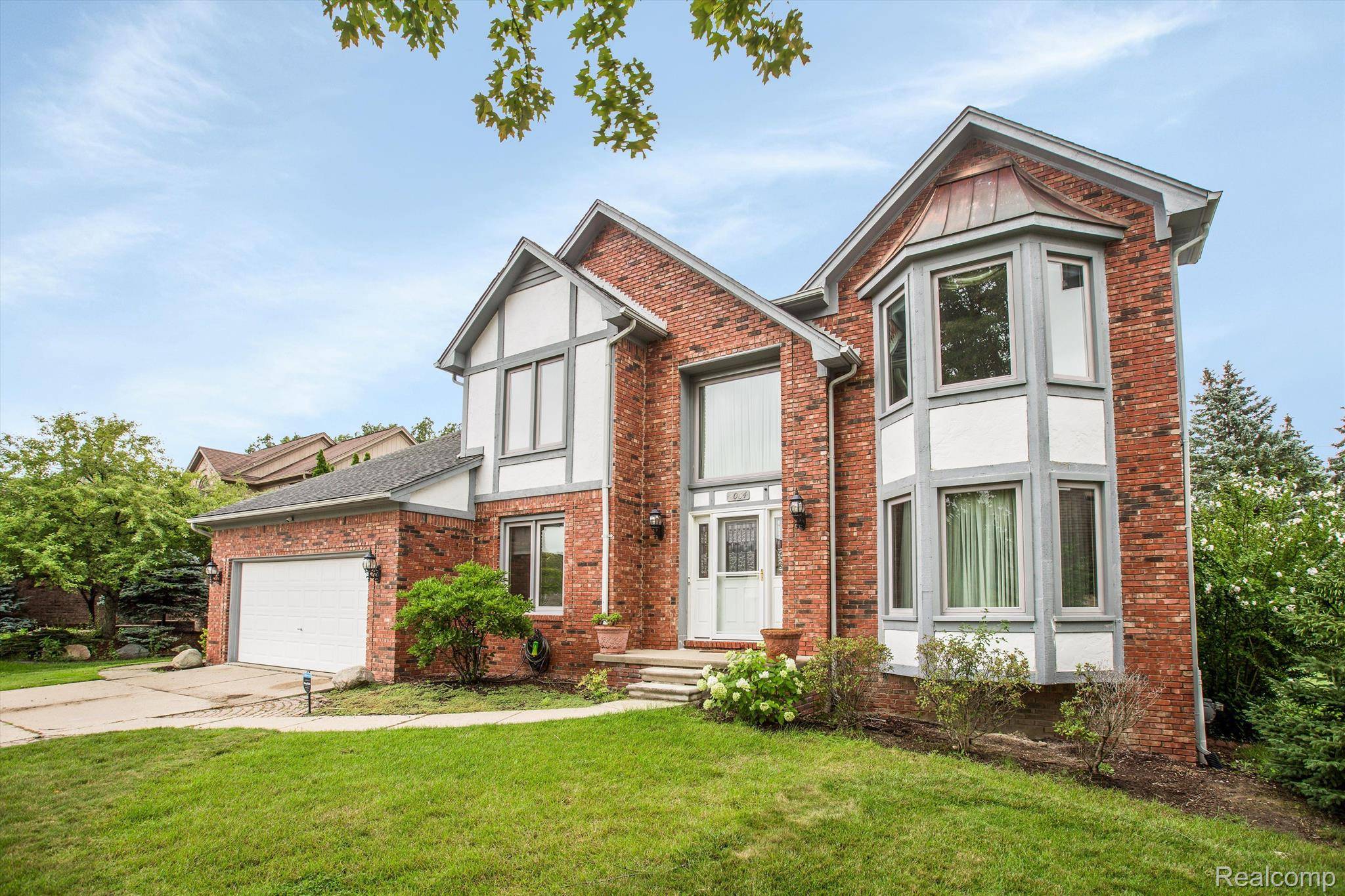 Rochester Hills, MI 48309,2064 Reagan DR