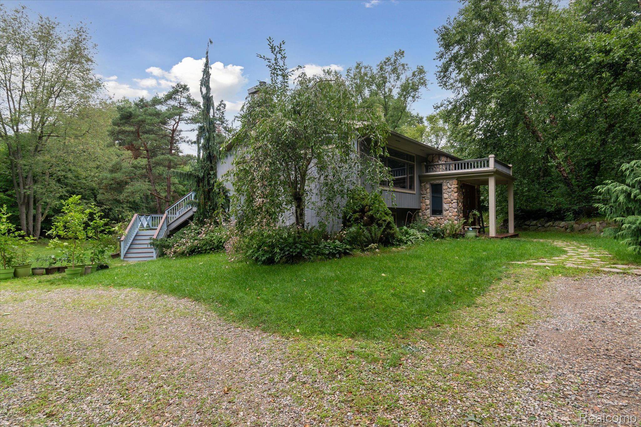 Pinckney, MI 48169,10738 MCGREGOR RD