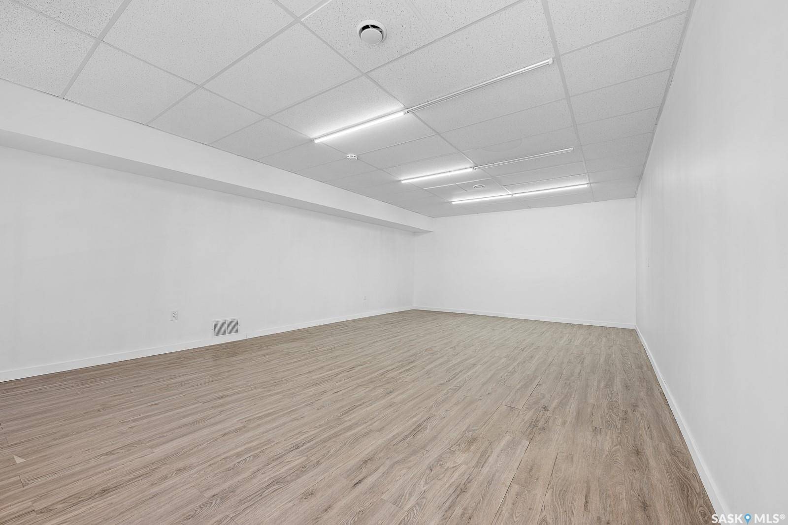 Regina, SK S4P 1T2,1755 HALIFAX STREET #A