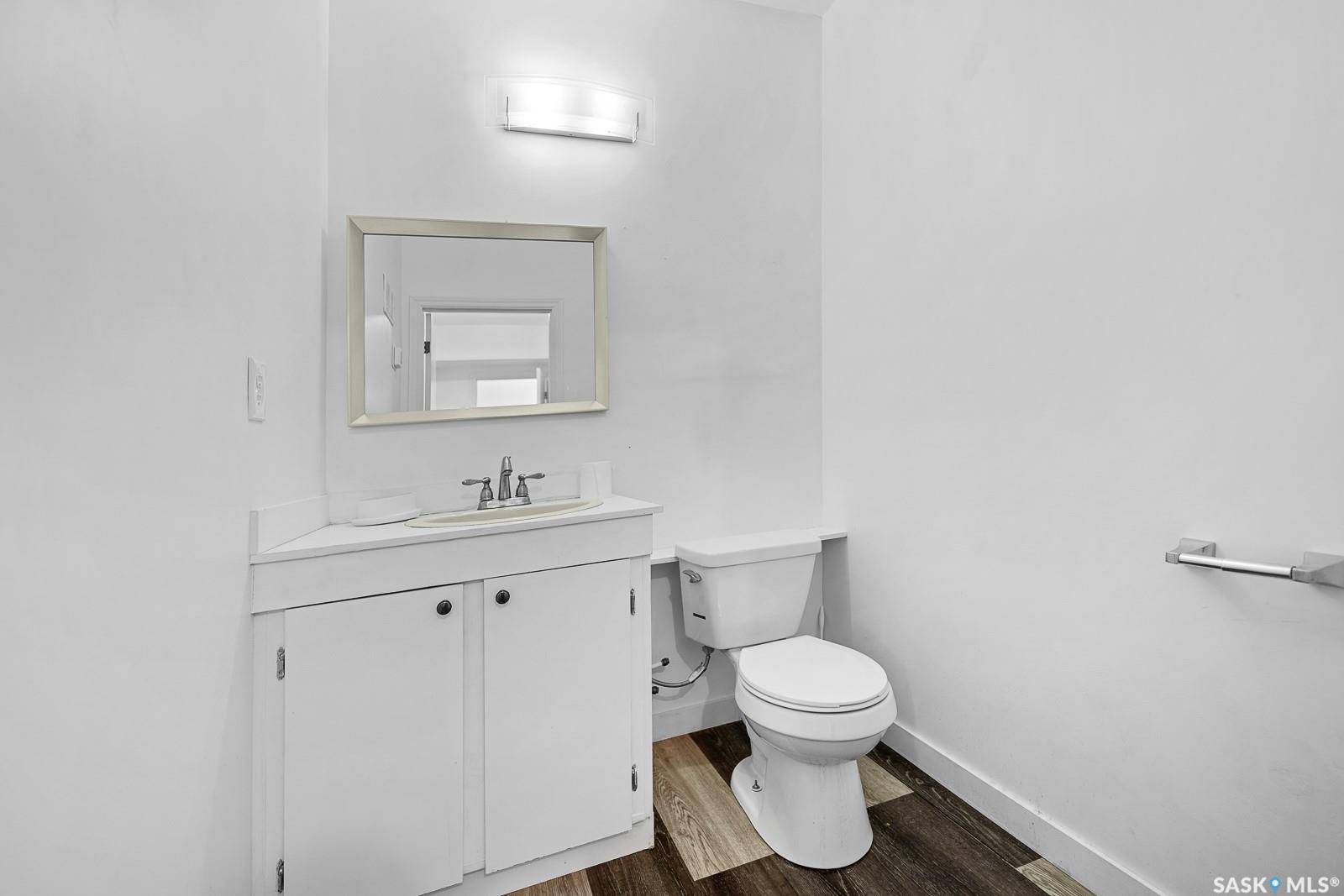 Regina, SK S4P 1T2,1755 HALIFAX STREET #A