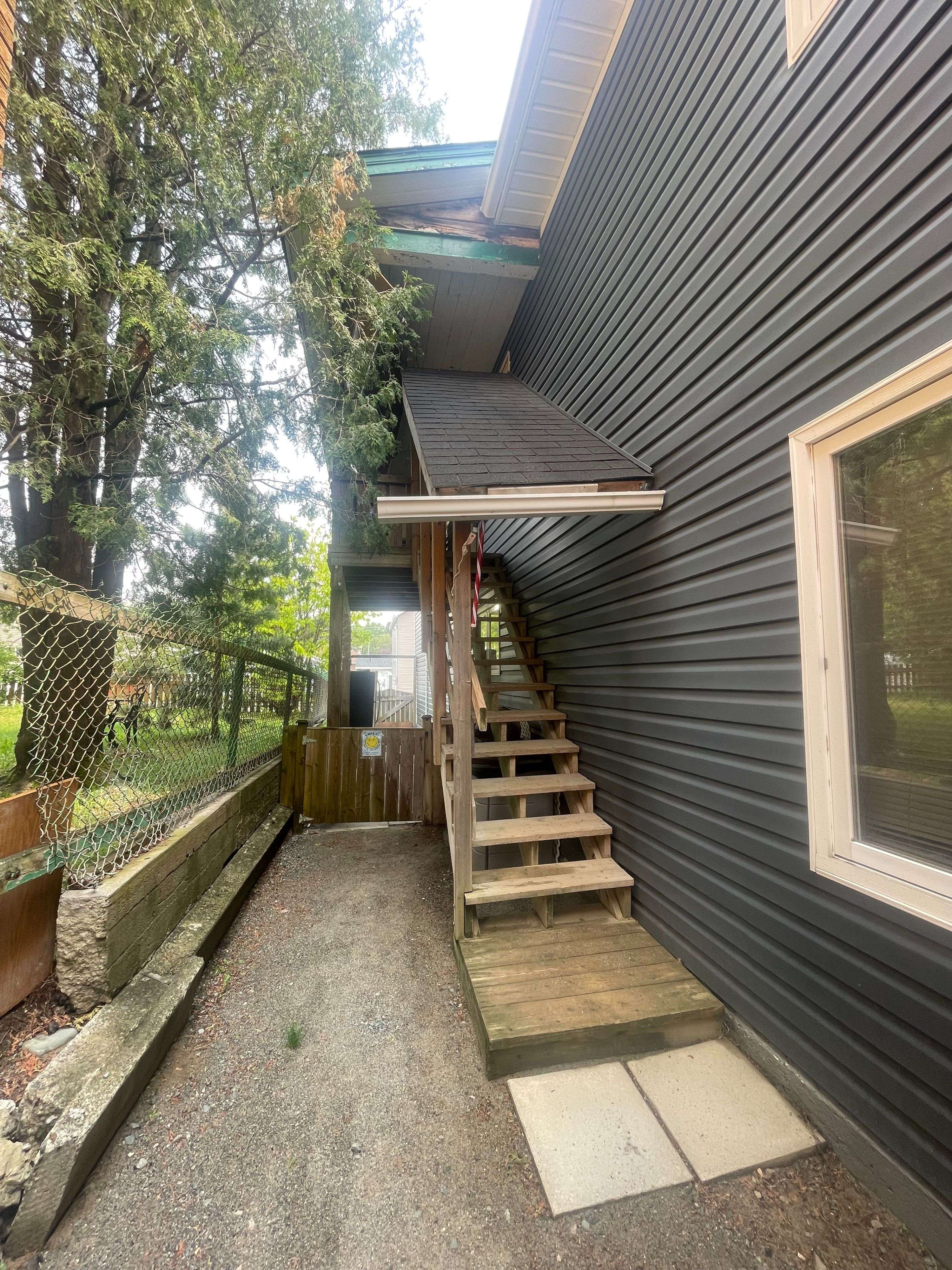 Kirkland Lake, ON P2N 1V9,8 Dixon AVE