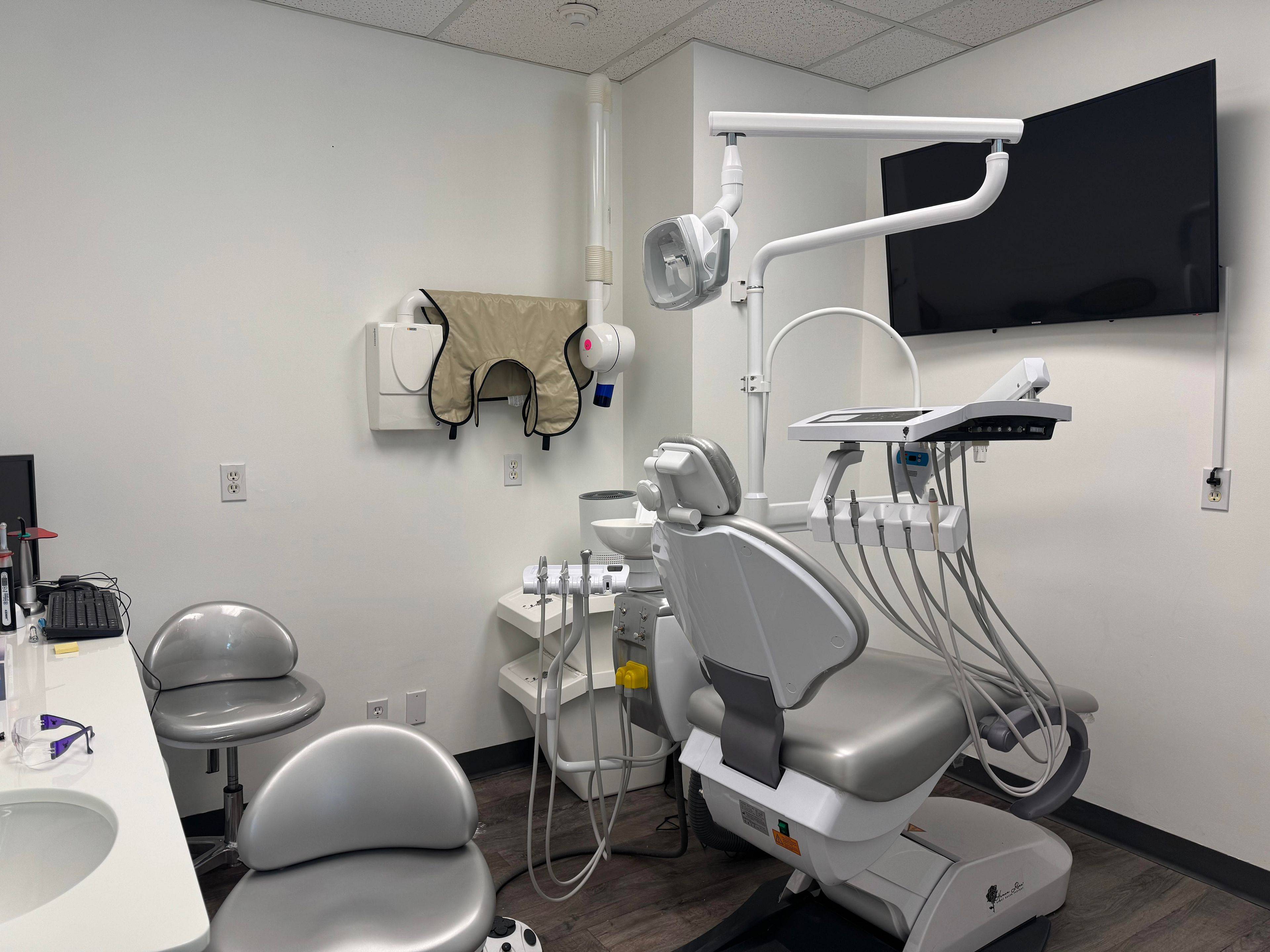 Mississauga, ON L5B 4A2,71 King ST W #Unit 405