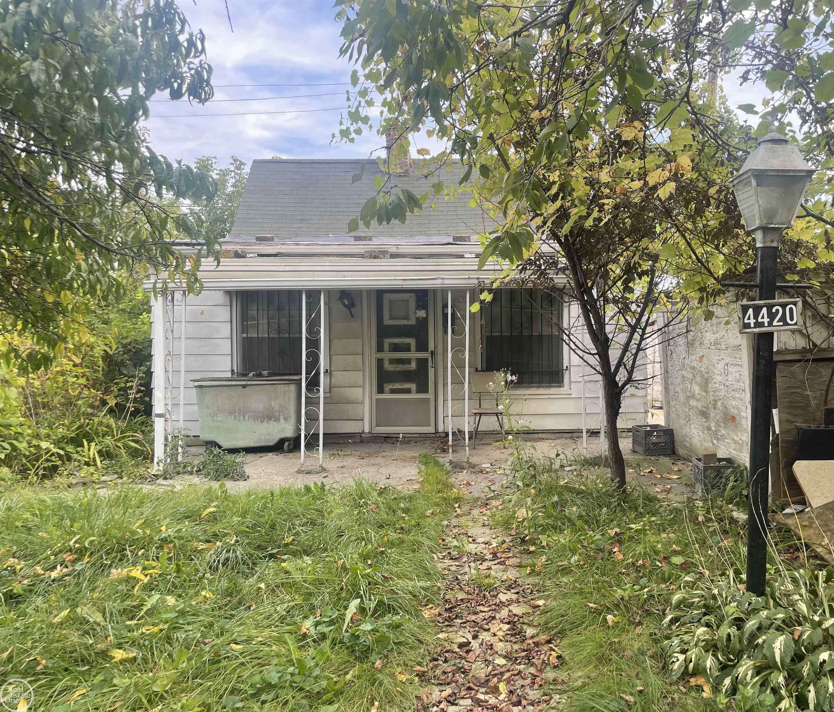 Detroit, MI 48215,4420 Lakeview