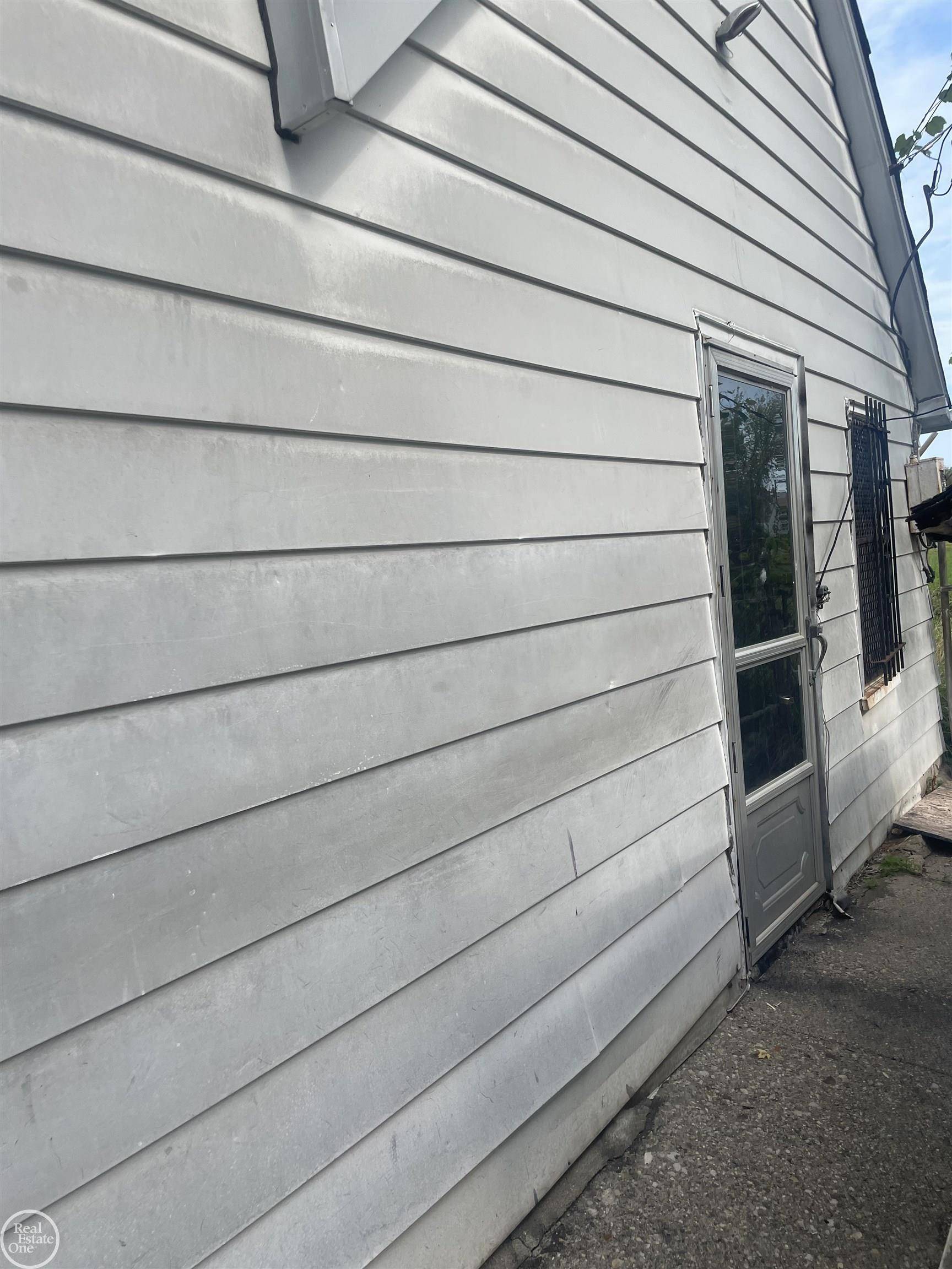 Detroit, MI 48215,4420 Lakeview