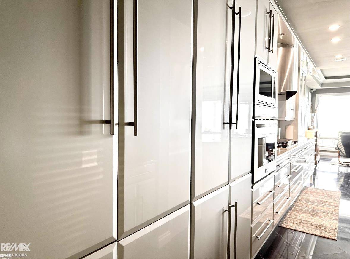 Harrison Twp, MI 48045,32857 North River