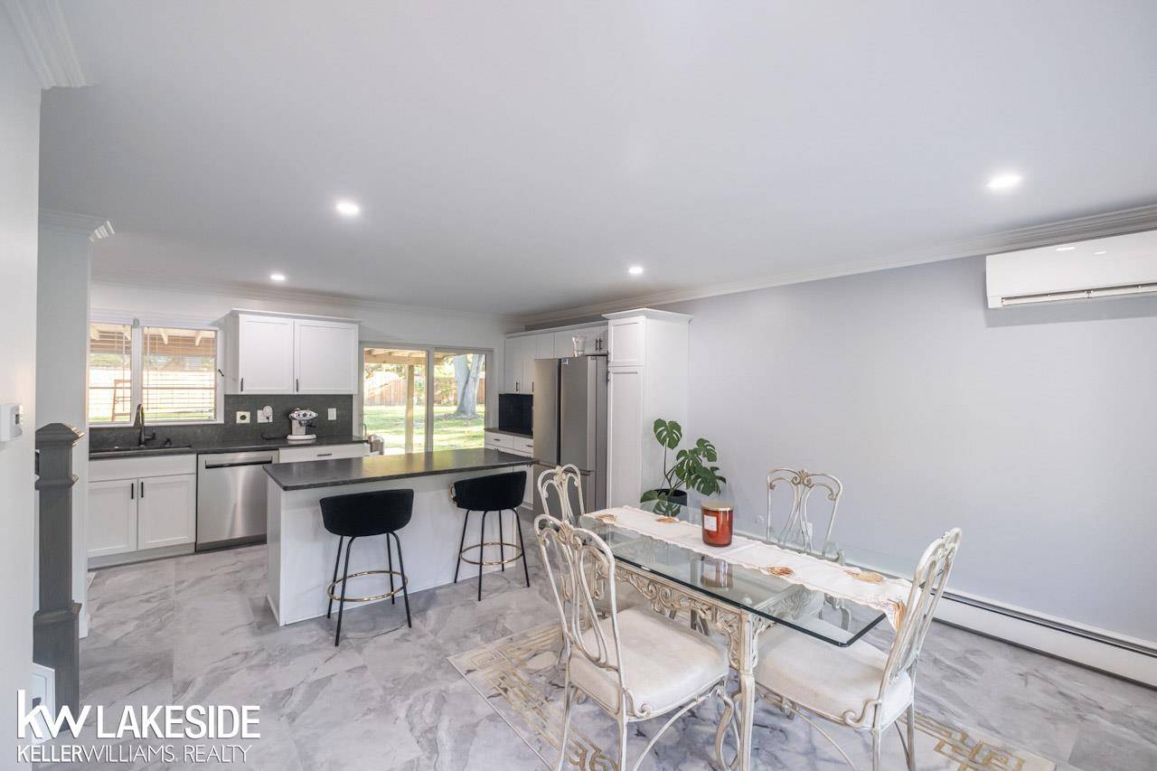 Shelby Twp, MI 48316,6018 Brynthrop