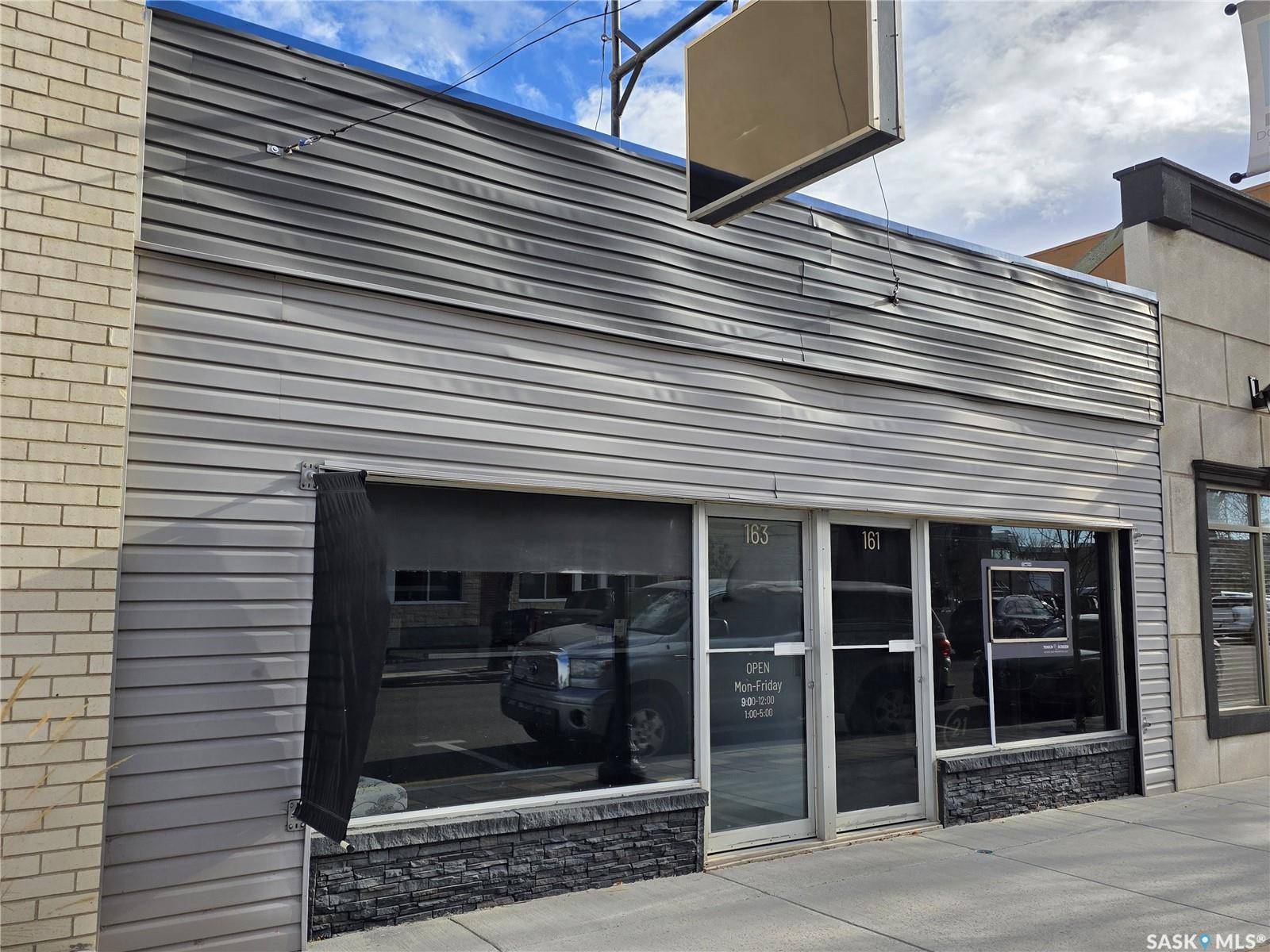 Swift Current, SK S9H 2B1,163 1st AVENUE NE