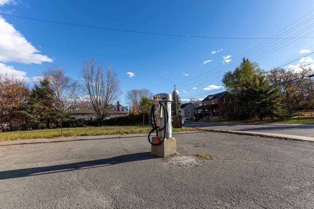 Arnprior, ON K7S 1N3,12 Elgin ST E