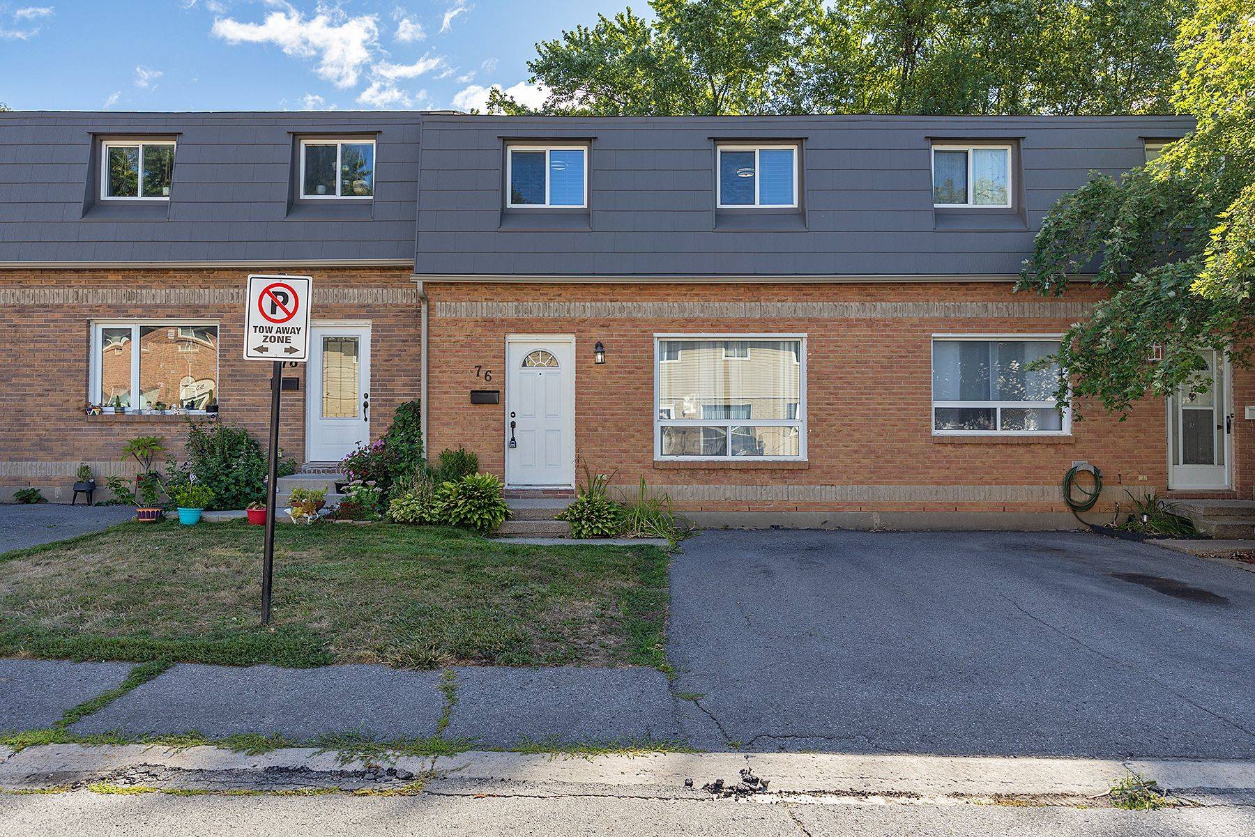 Kingston, ON K7M 6Z4,76 Rosemund CRES #41