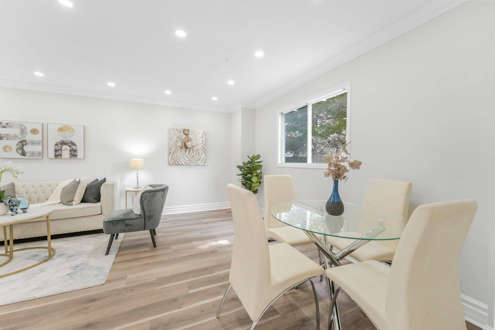 Barrie, ON L4N 7J2,67 Livingstone ST W