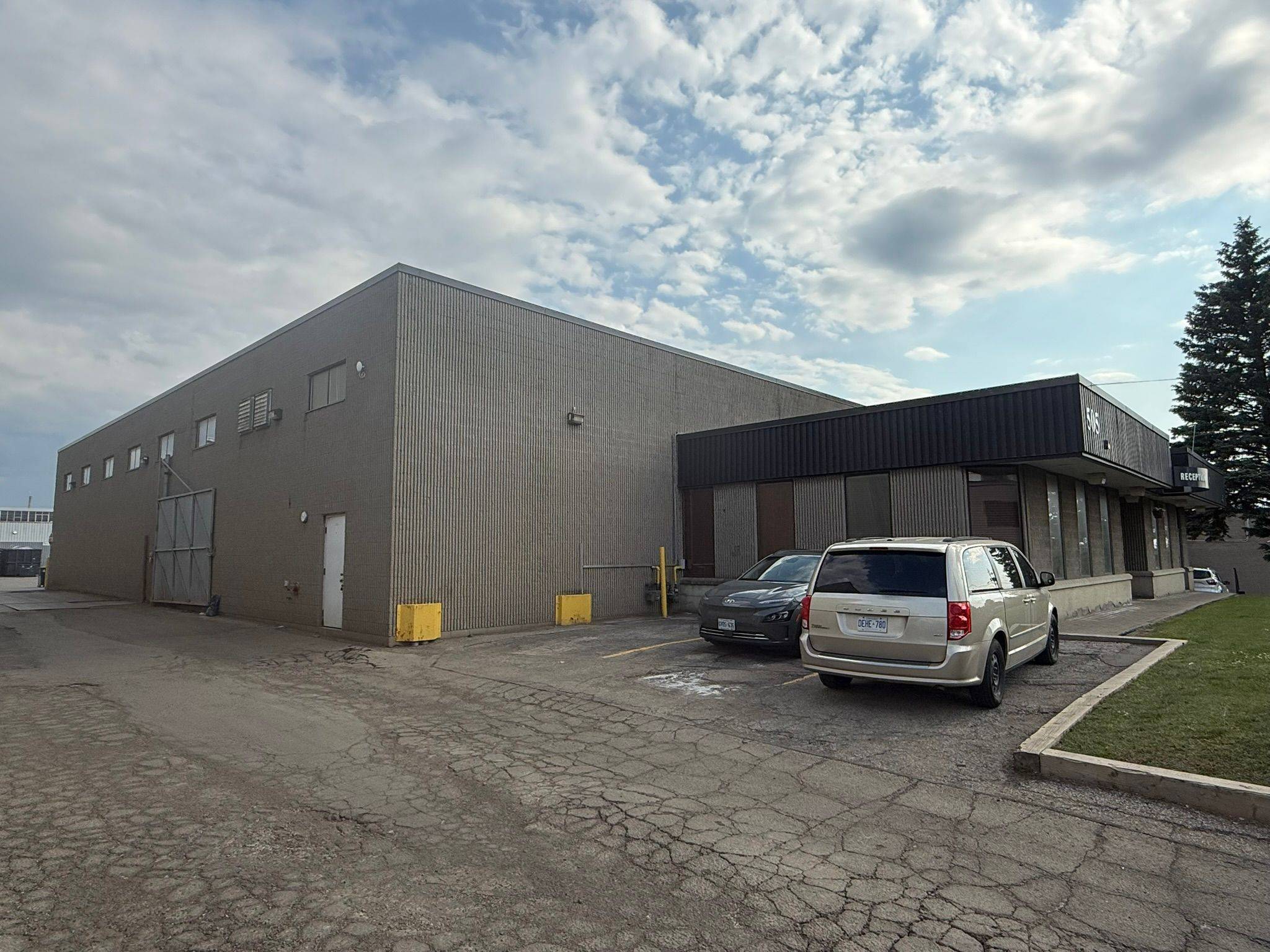 Toronto W05, ON M9L 1P9,503 Garyray DR