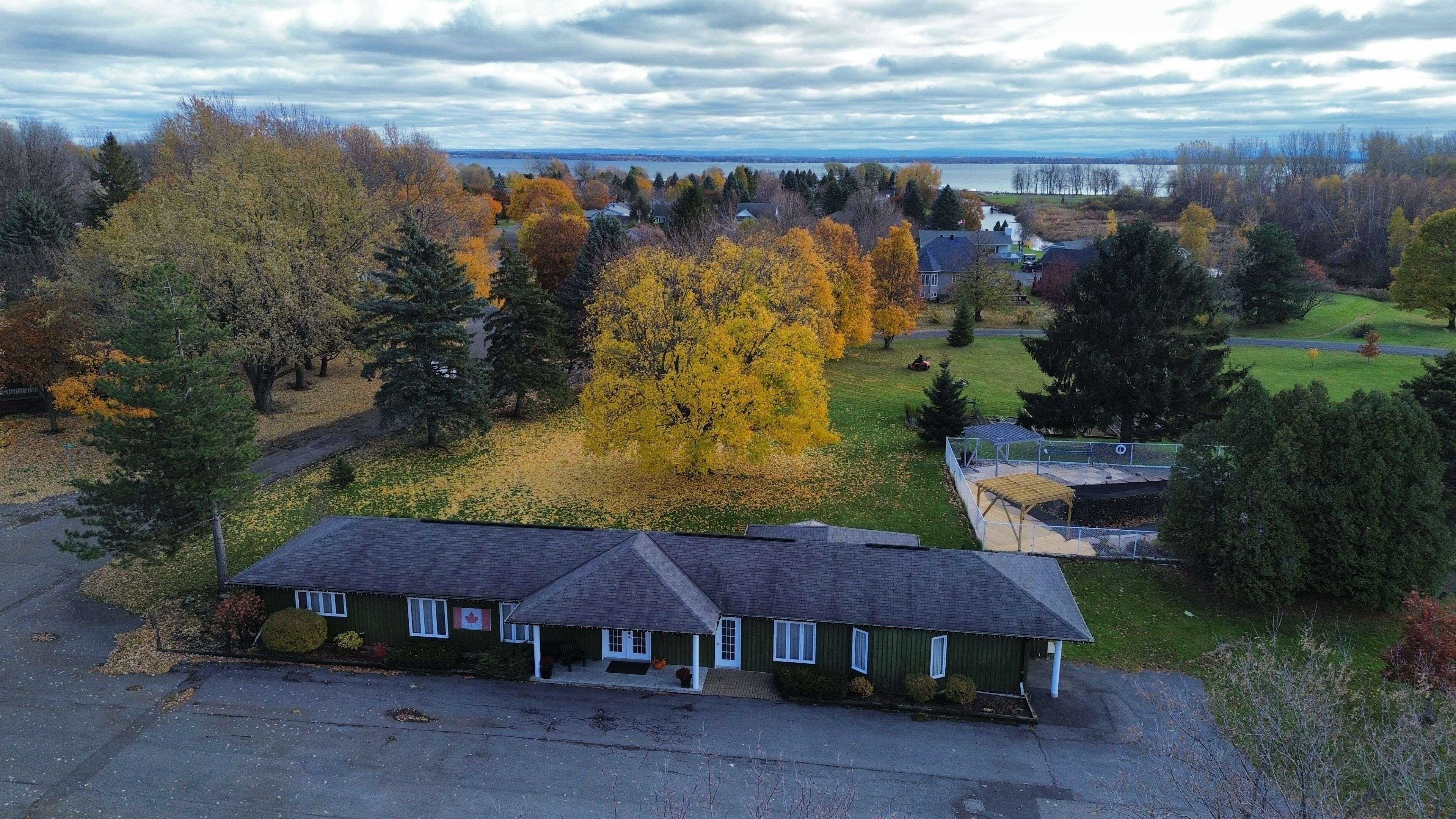 South Glengarry, ON K0C 1E0,0 McNaughton CT